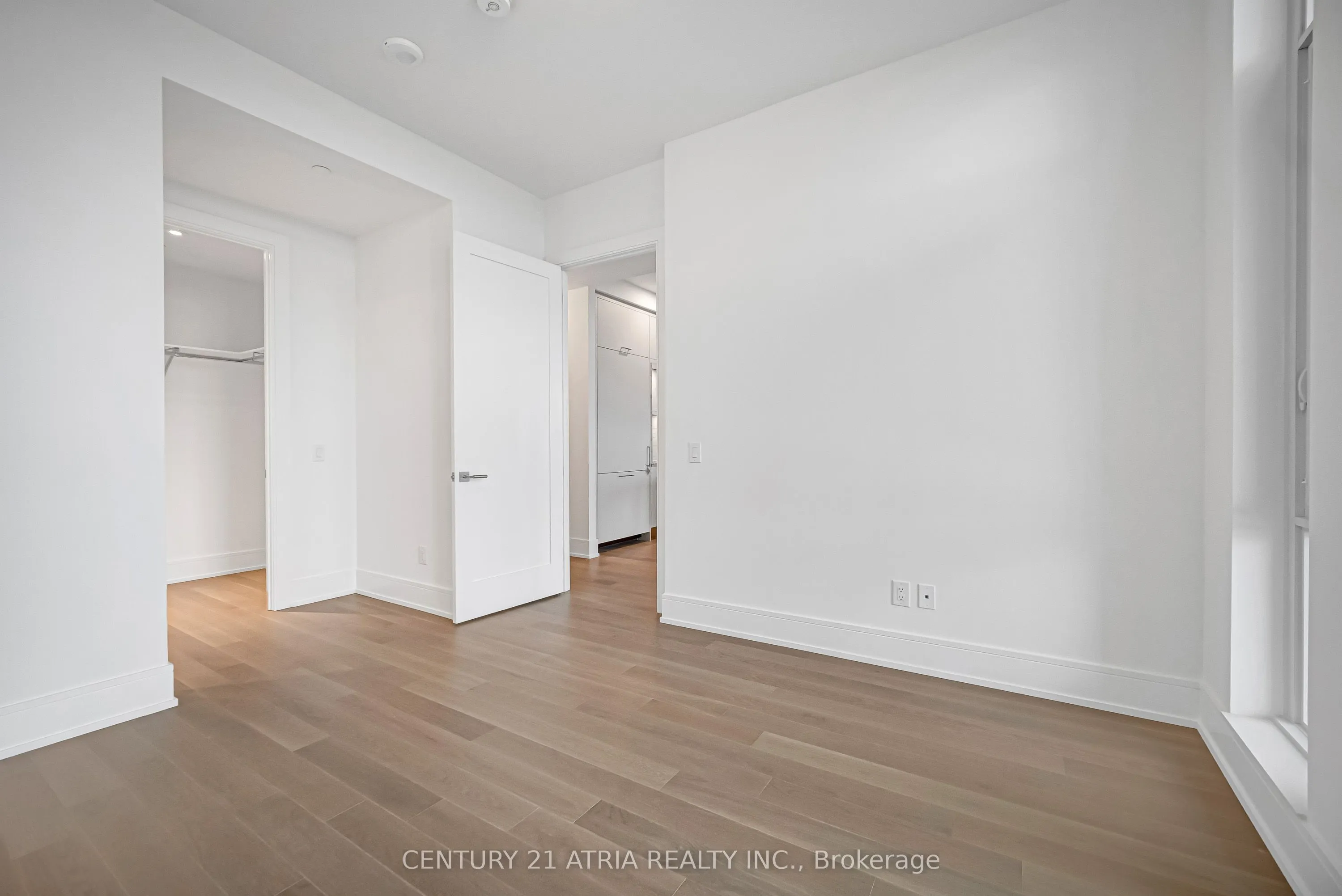 397 Royal Orchard Boulevard, #806