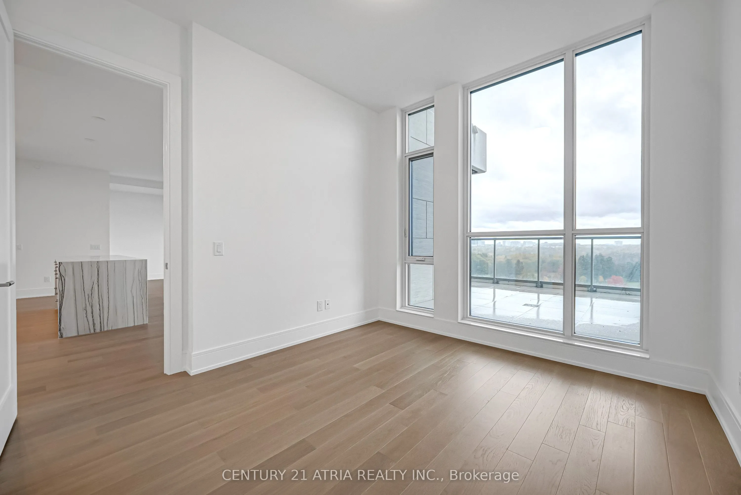 397 Royal Orchard Boulevard, #806