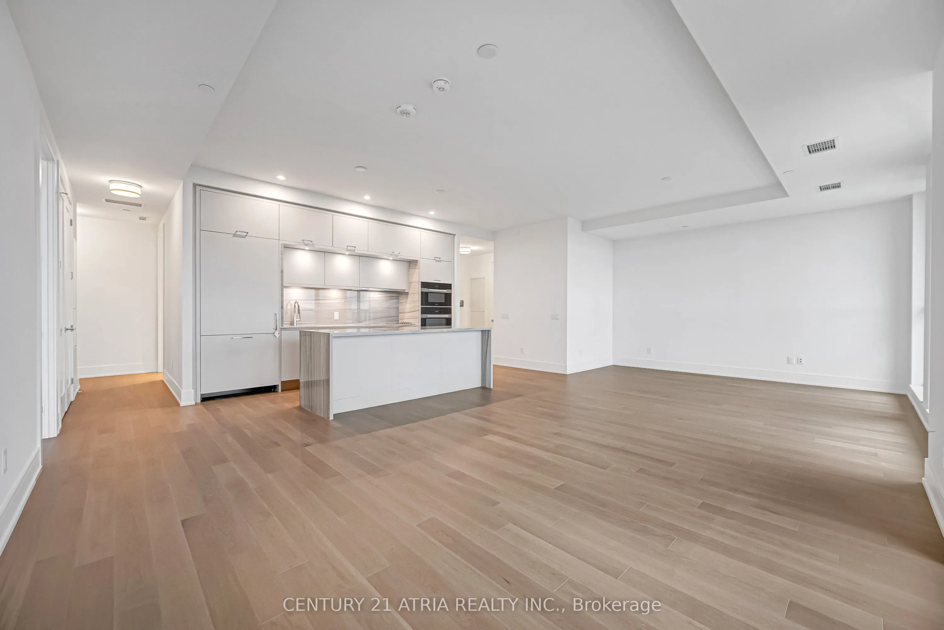 397 Royal Orchard Boulevard, #806