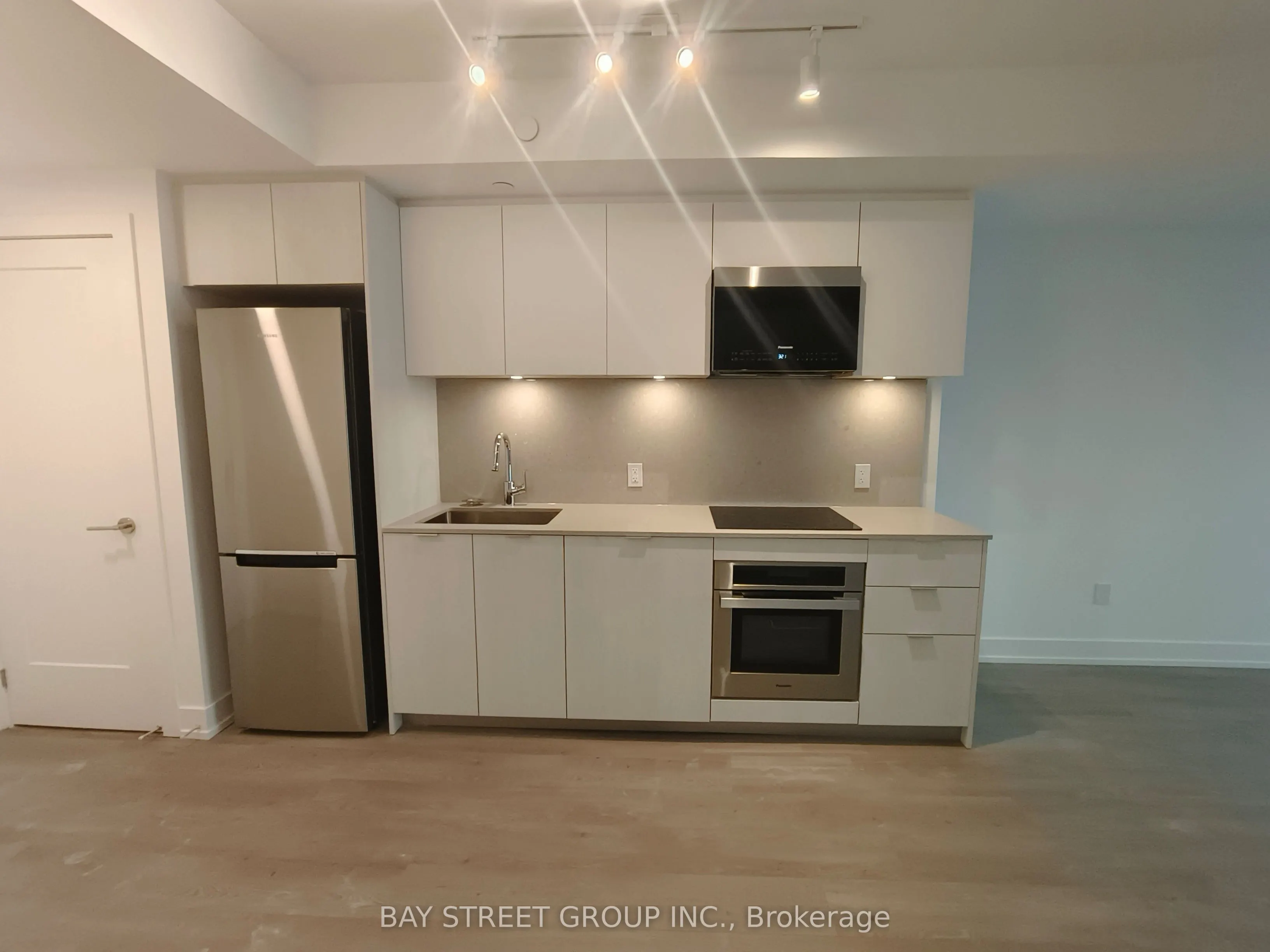 8 Cedarland Drive, #303