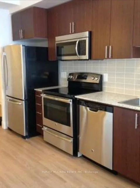 7161 Yonge Street, #621