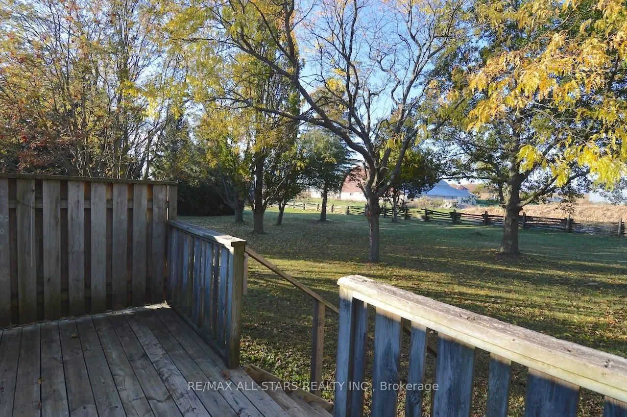 9512 Regional Road 1 Road