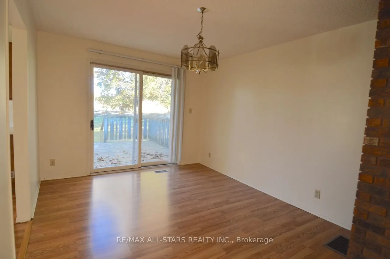 9512 Regional Road 1 Road