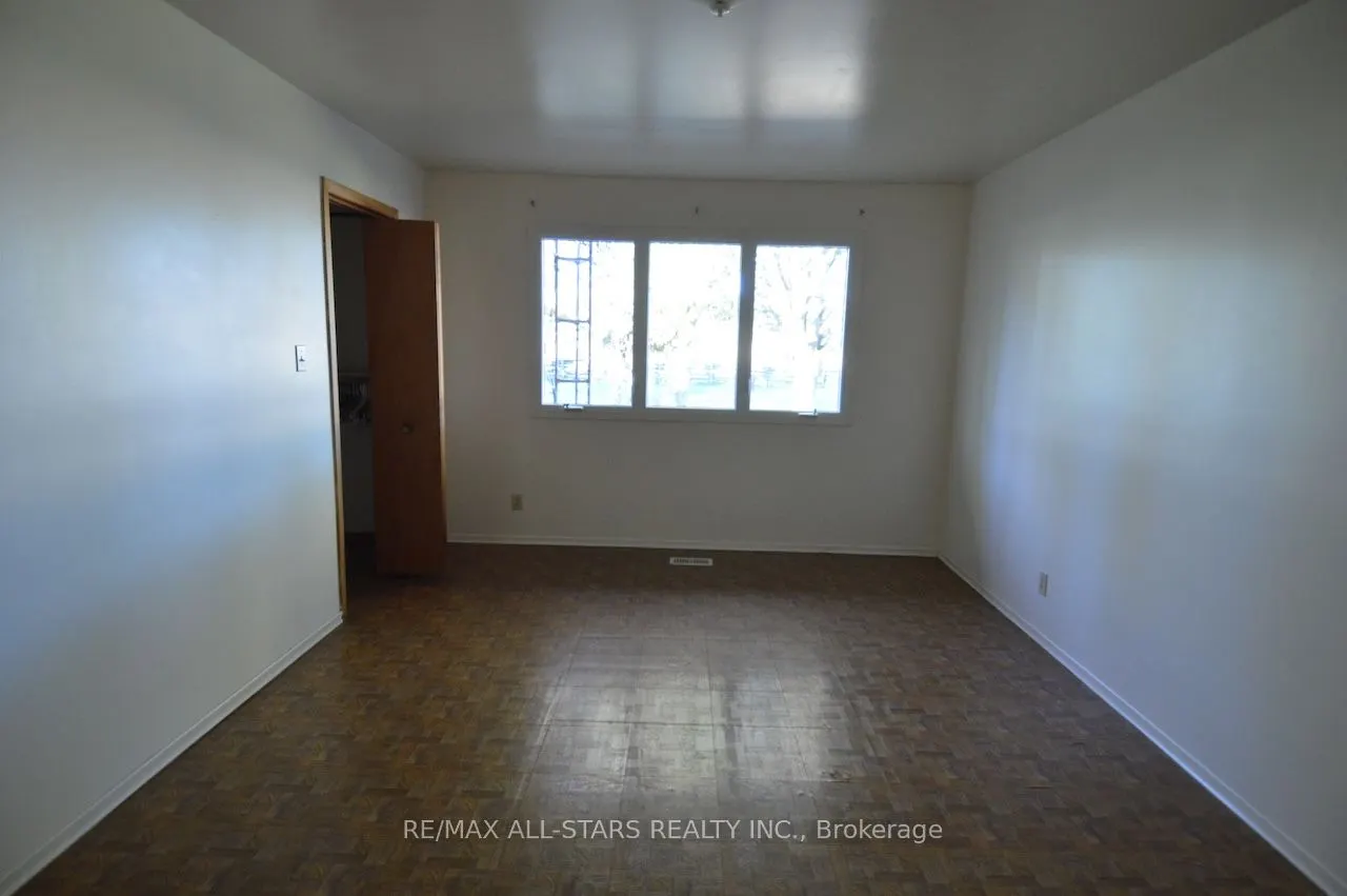 9512 Regional Road 1 Road