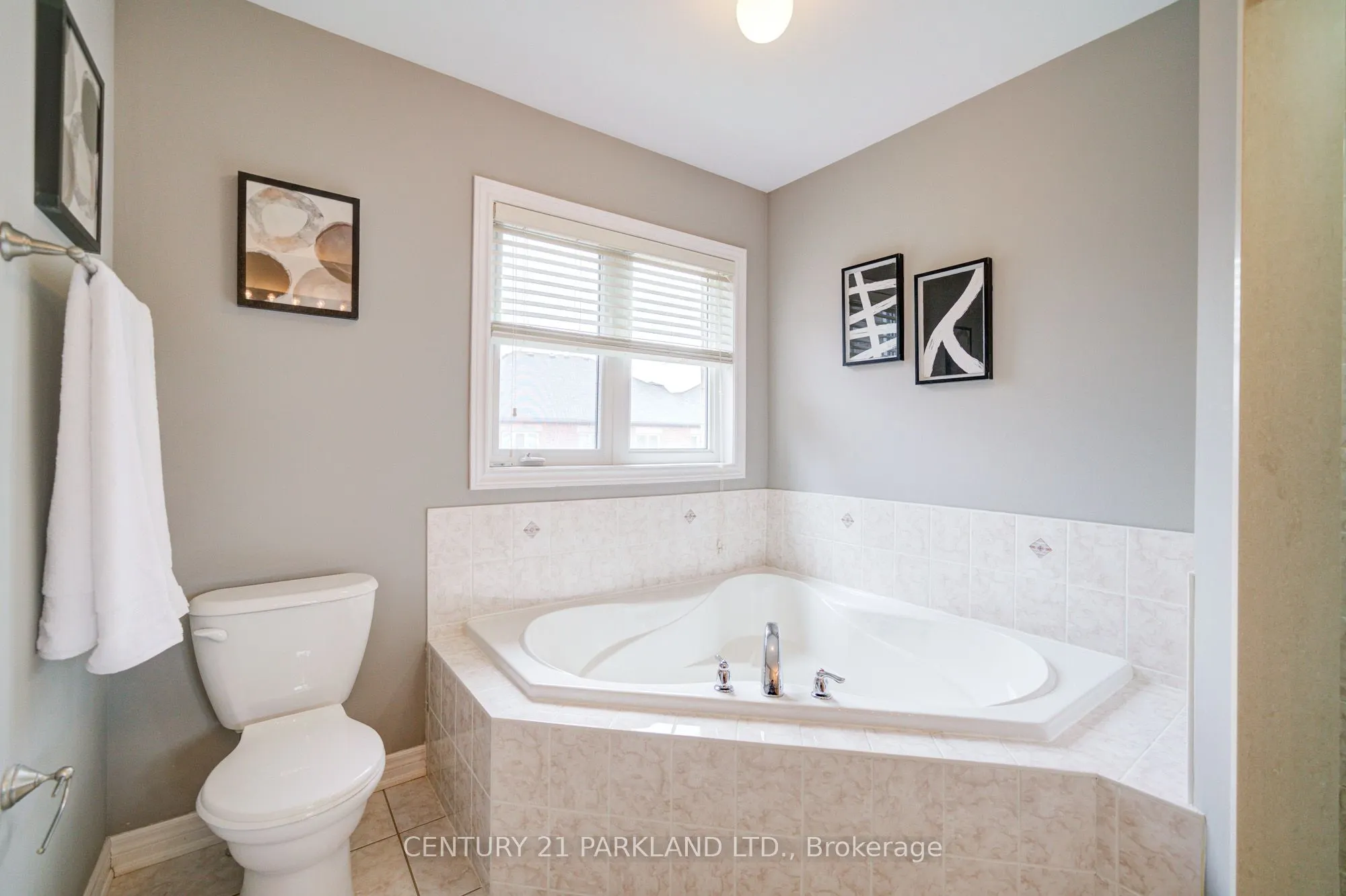 13 Turnhouse Crescent