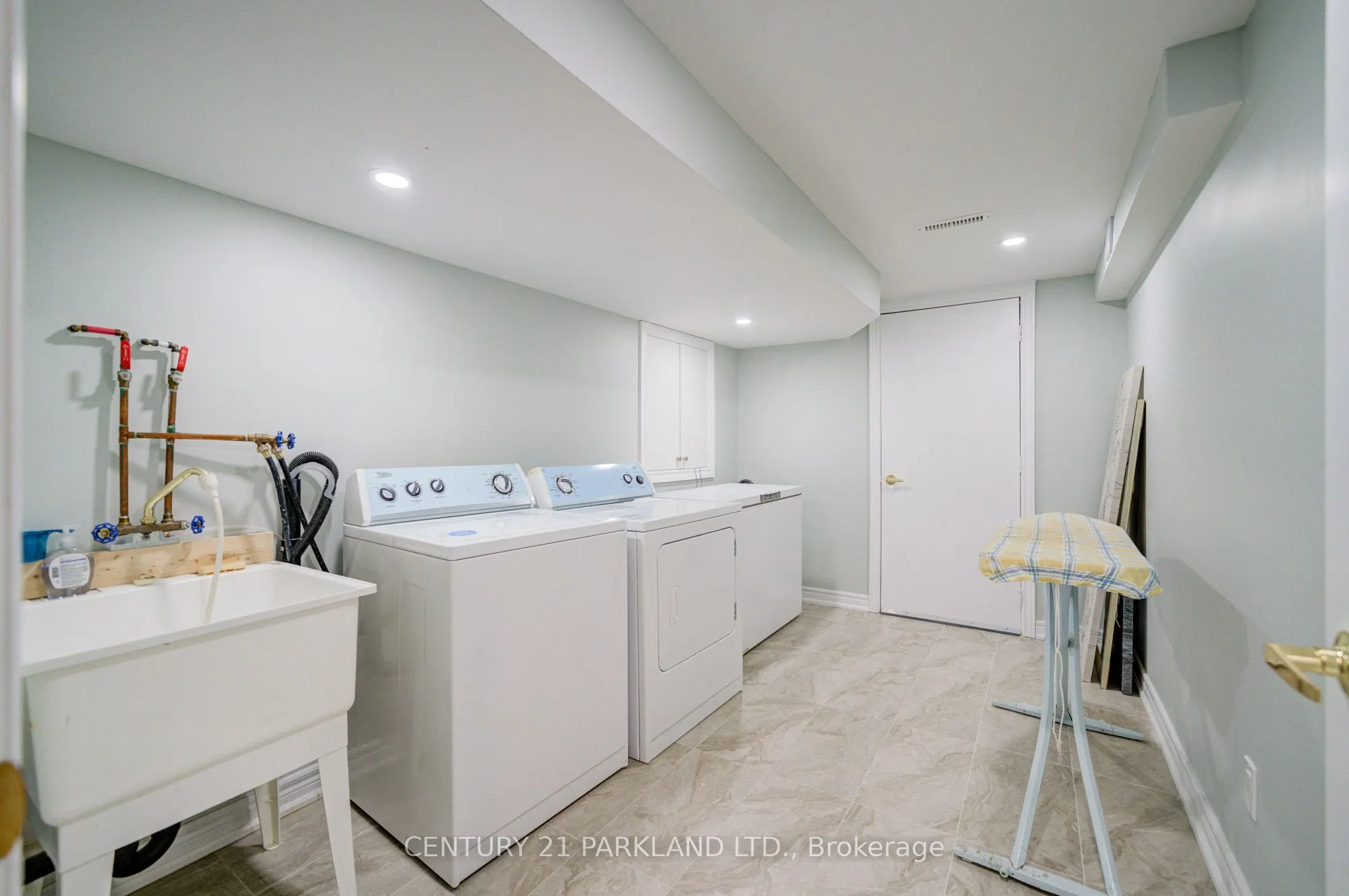 13 Turnhouse Crescent