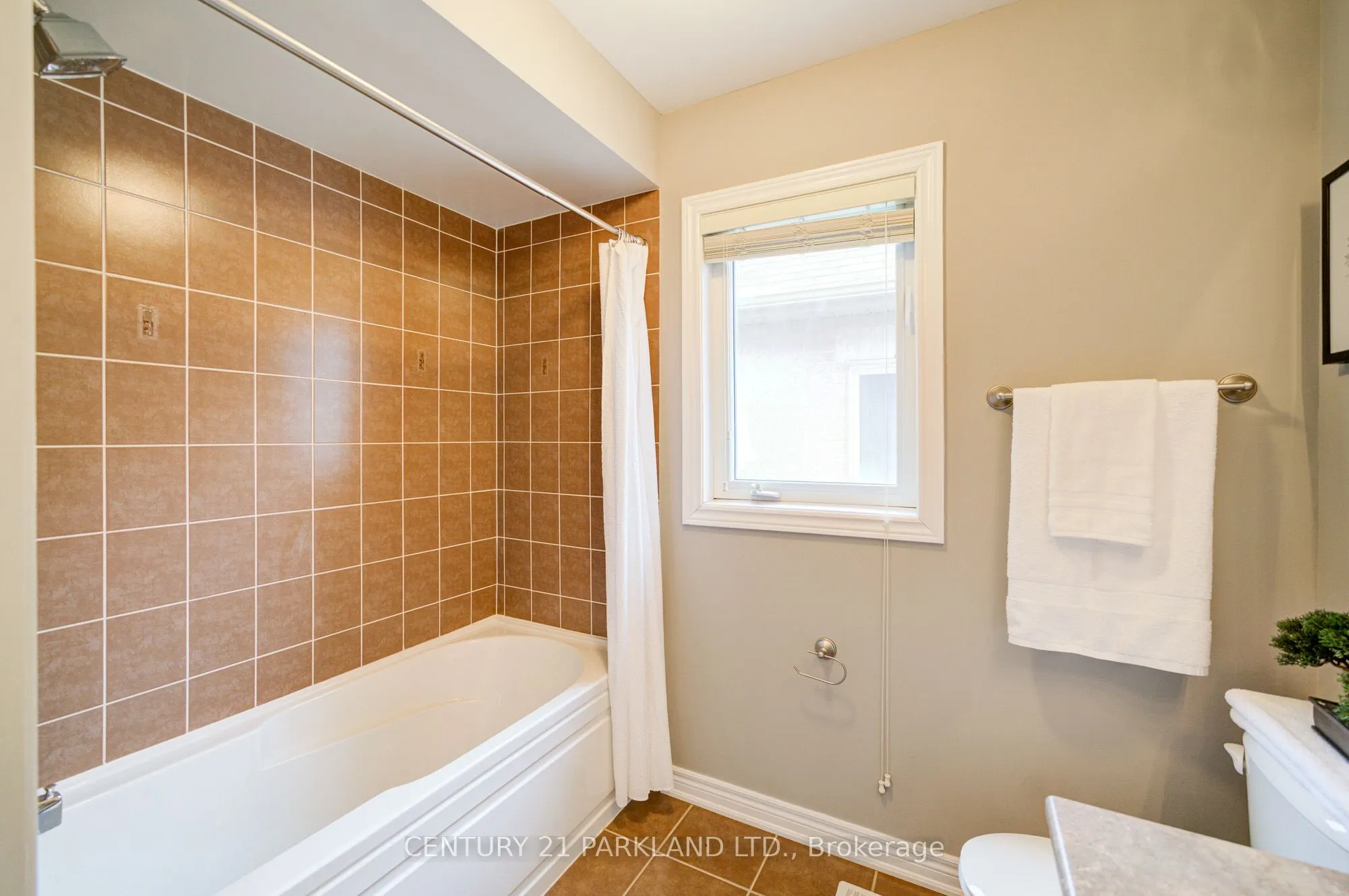 13 Turnhouse Crescent