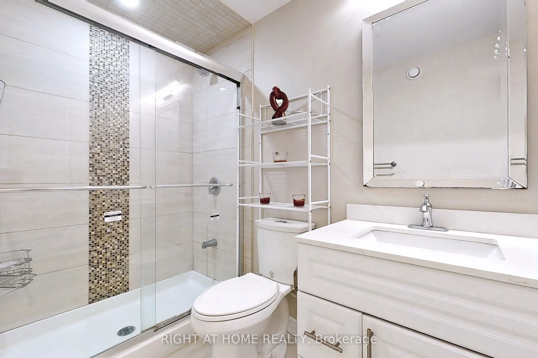 90 Maplebank Crescent, #Basement