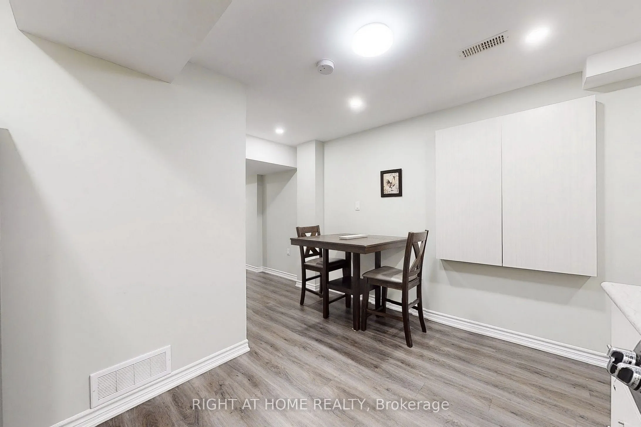 90 Maplebank Crescent, #Basement