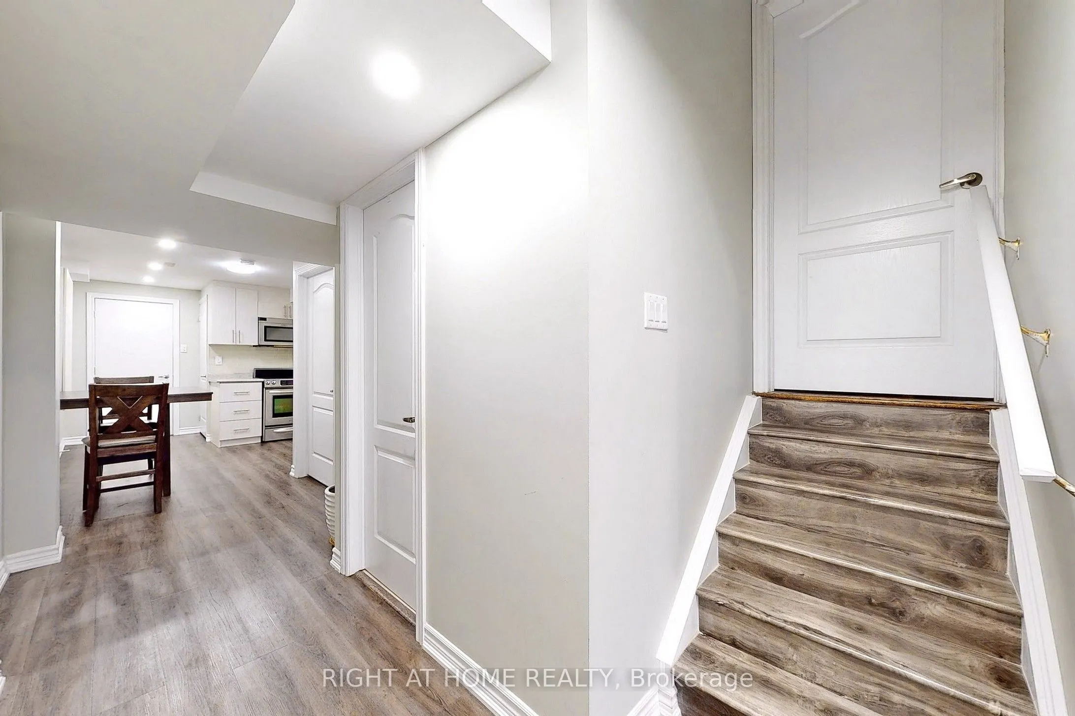 90 Maplebank Crescent, #Basement