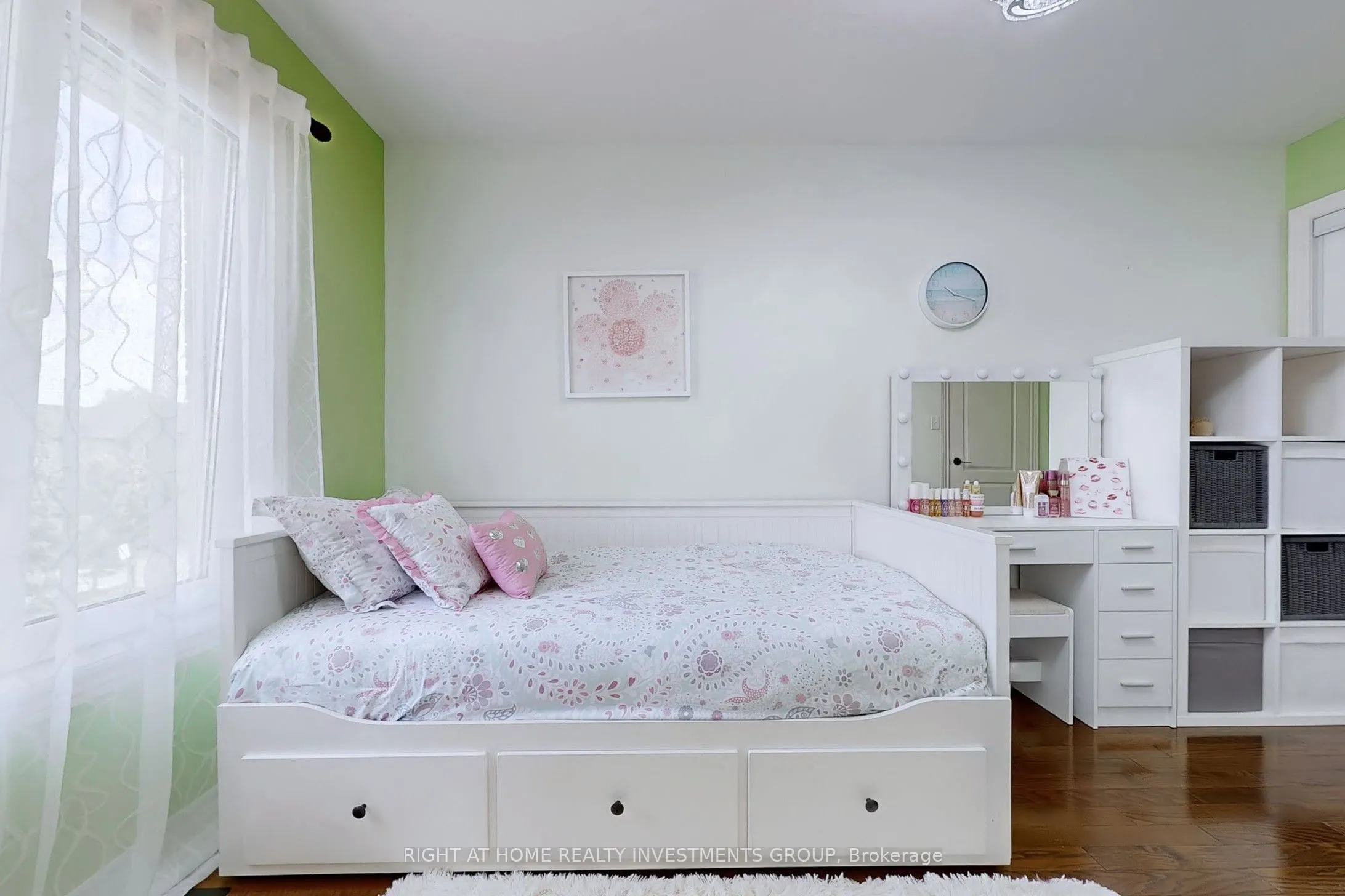 194 Tom Taylor Crescent