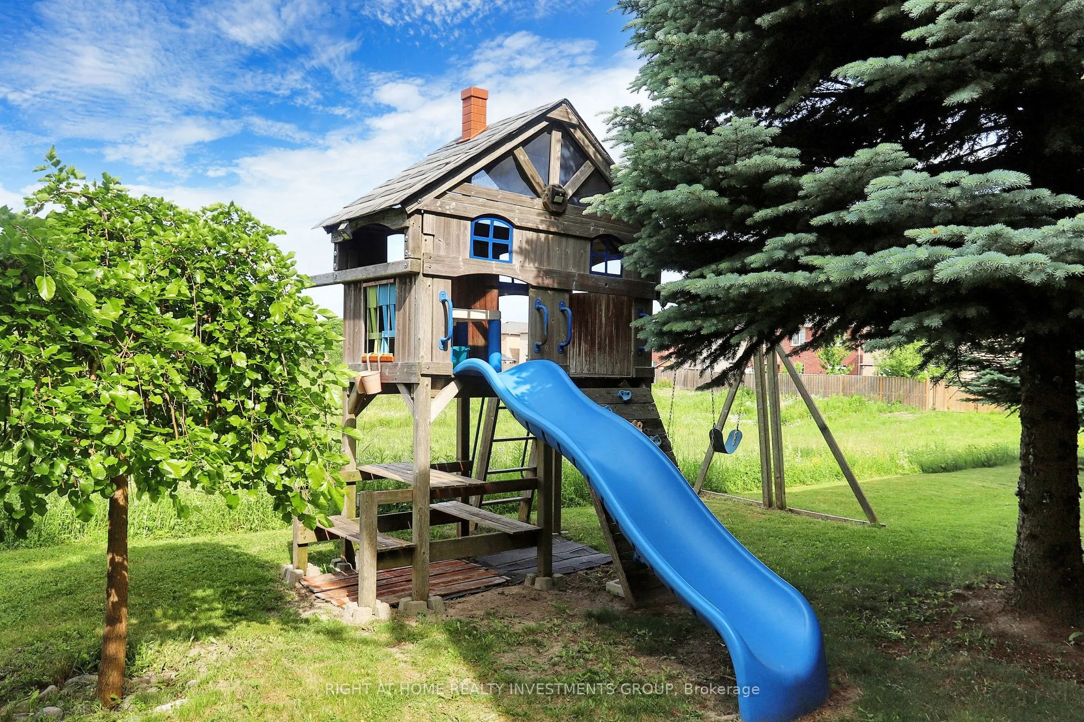 194 Tom Taylor Crescent