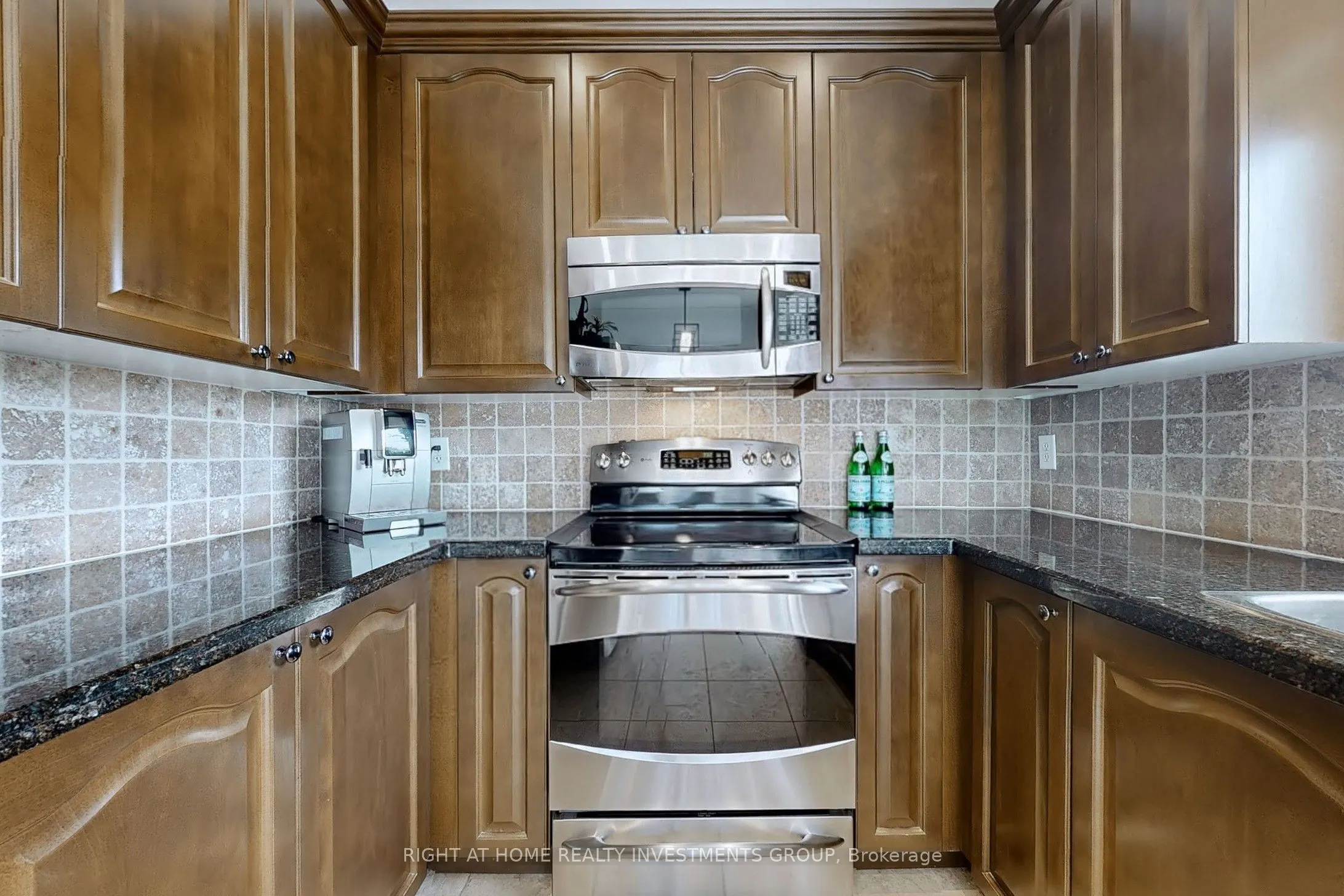 194 Tom Taylor Crescent