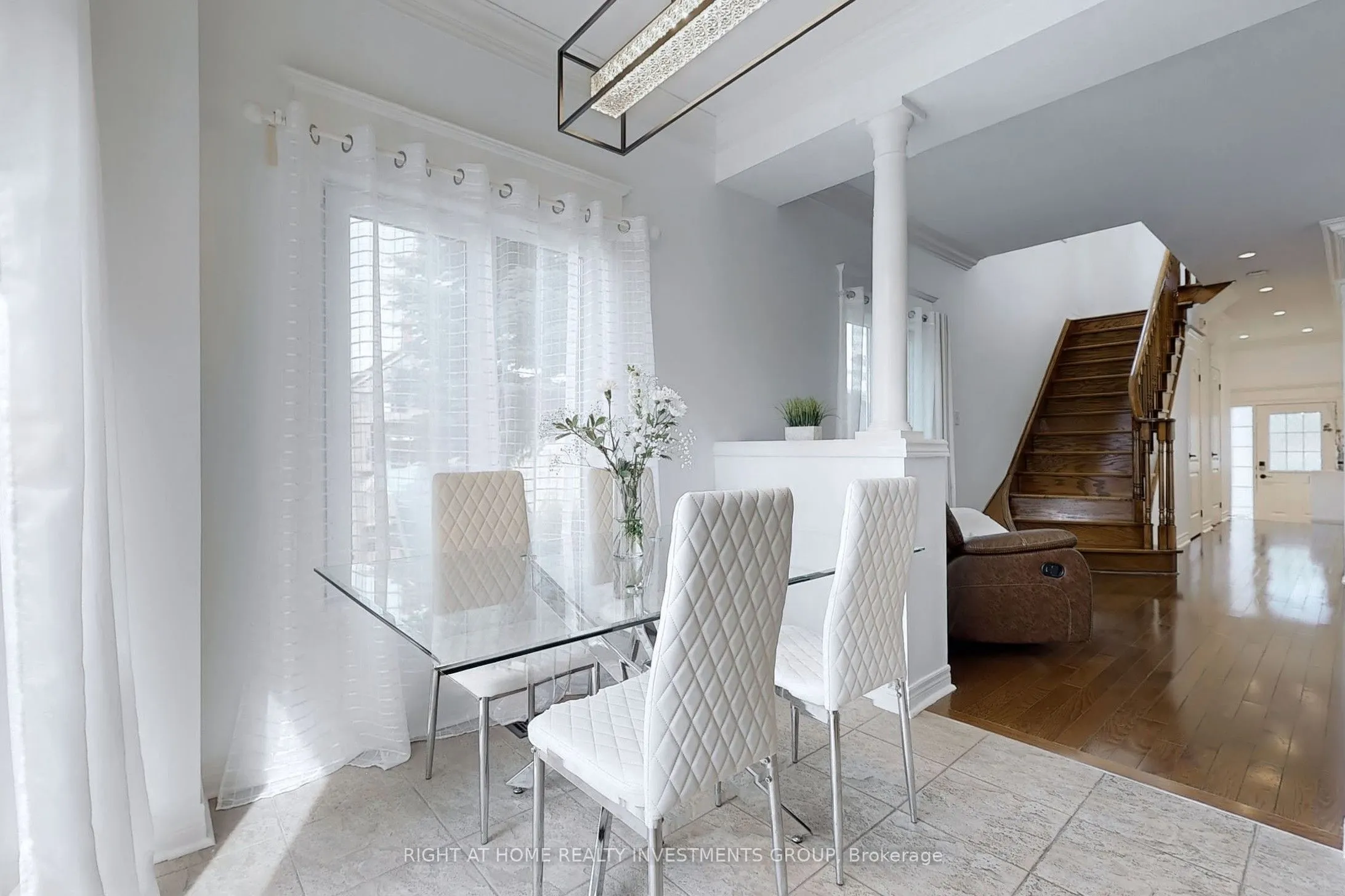 194 Tom Taylor Crescent