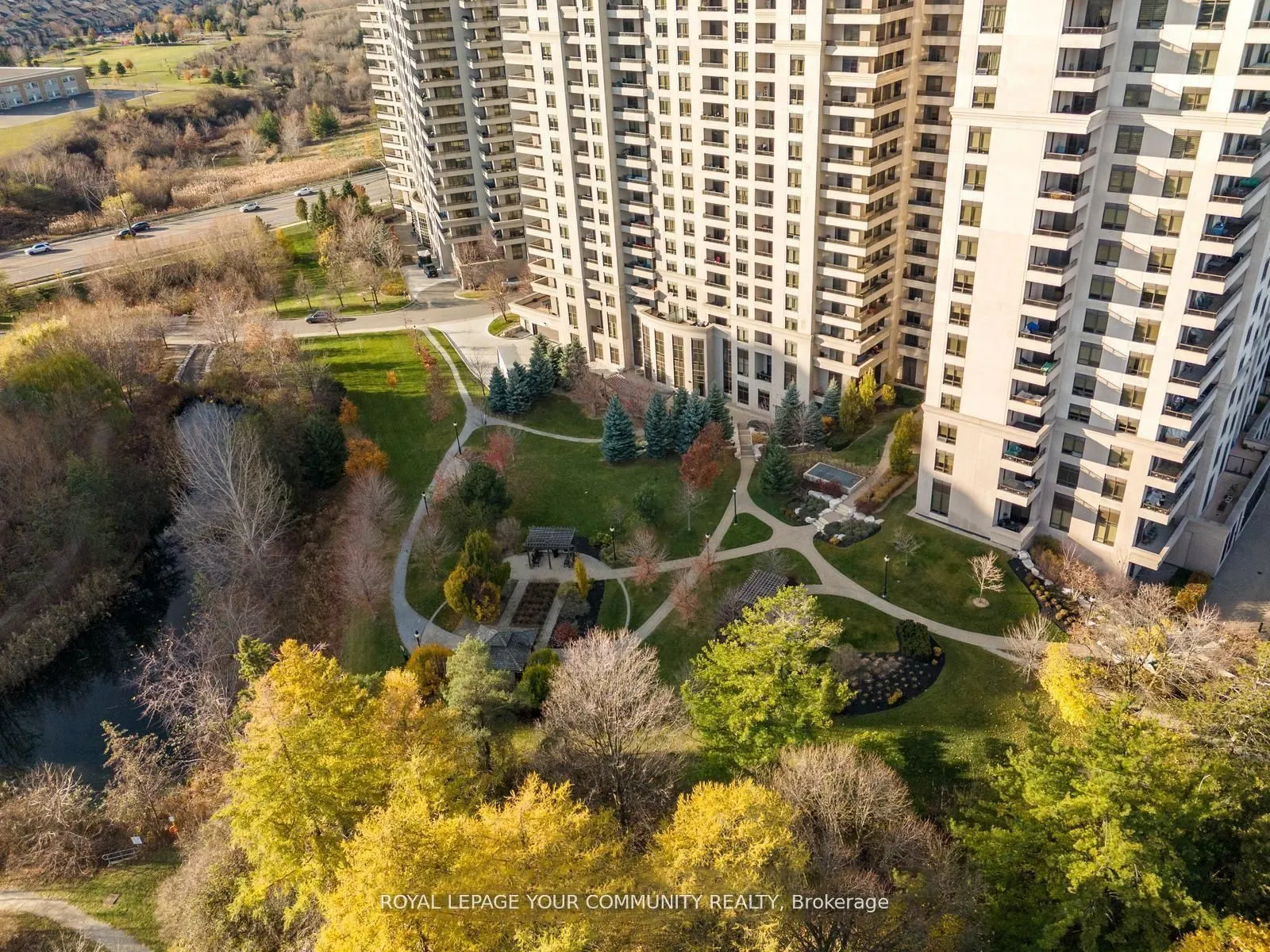 9245 Jane Street, #402