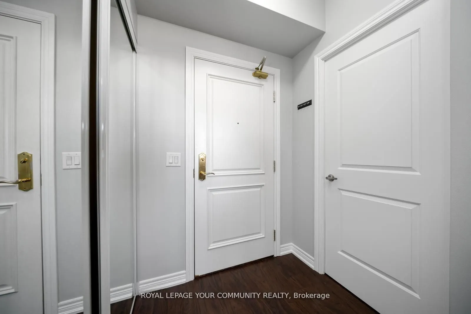 9245 Jane Street, #402