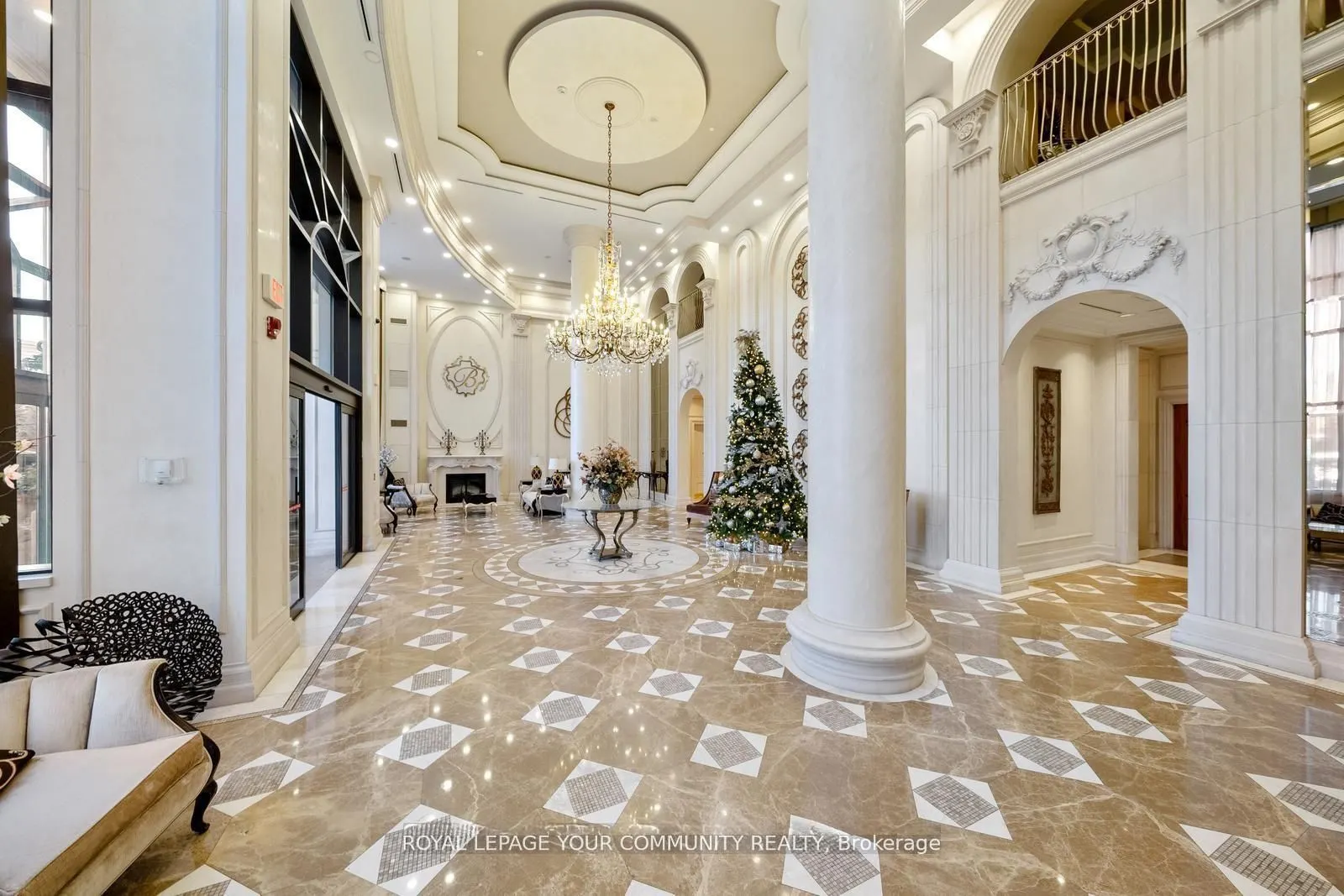 9245 Jane Street, #402