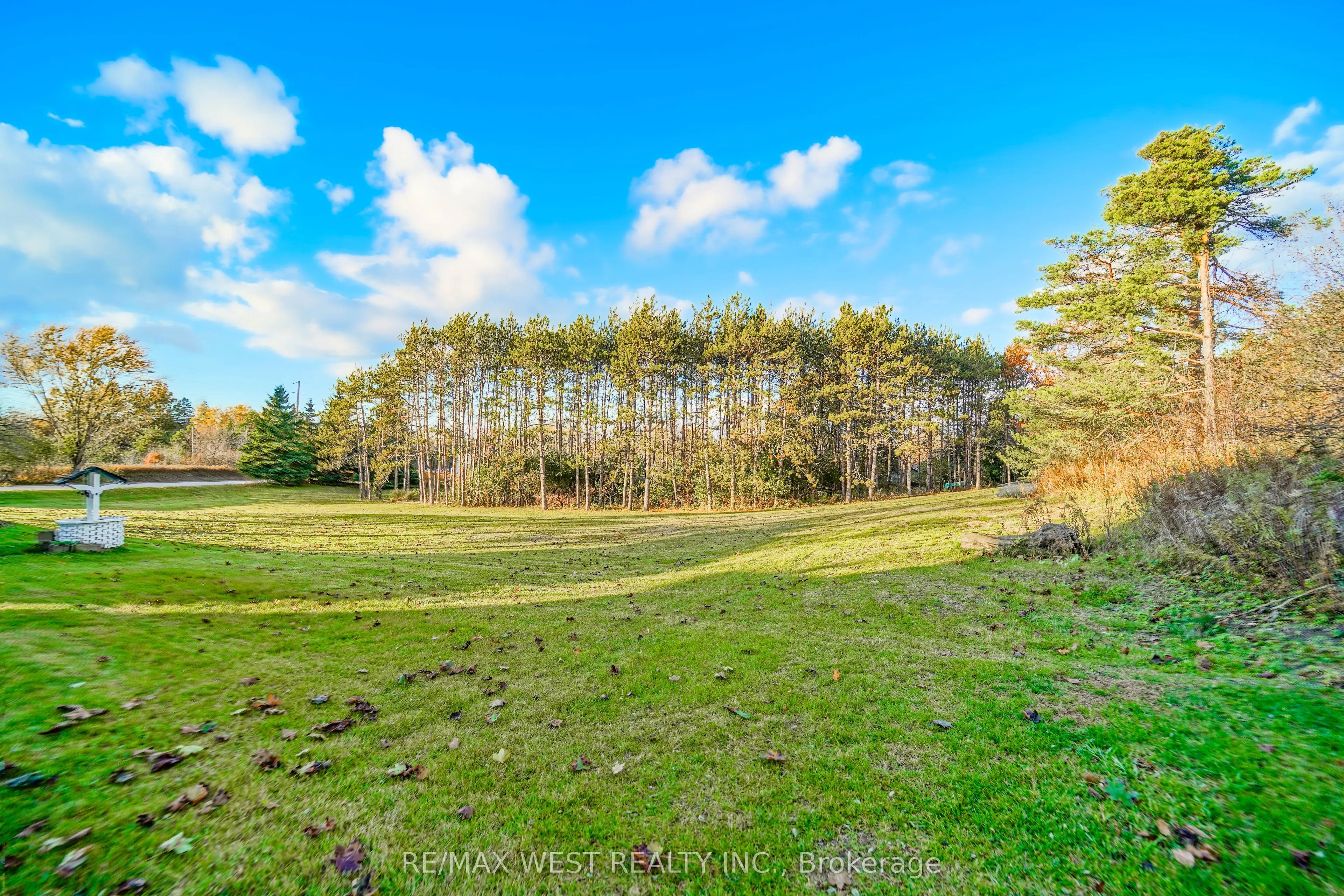 5949 Concession 6 Road