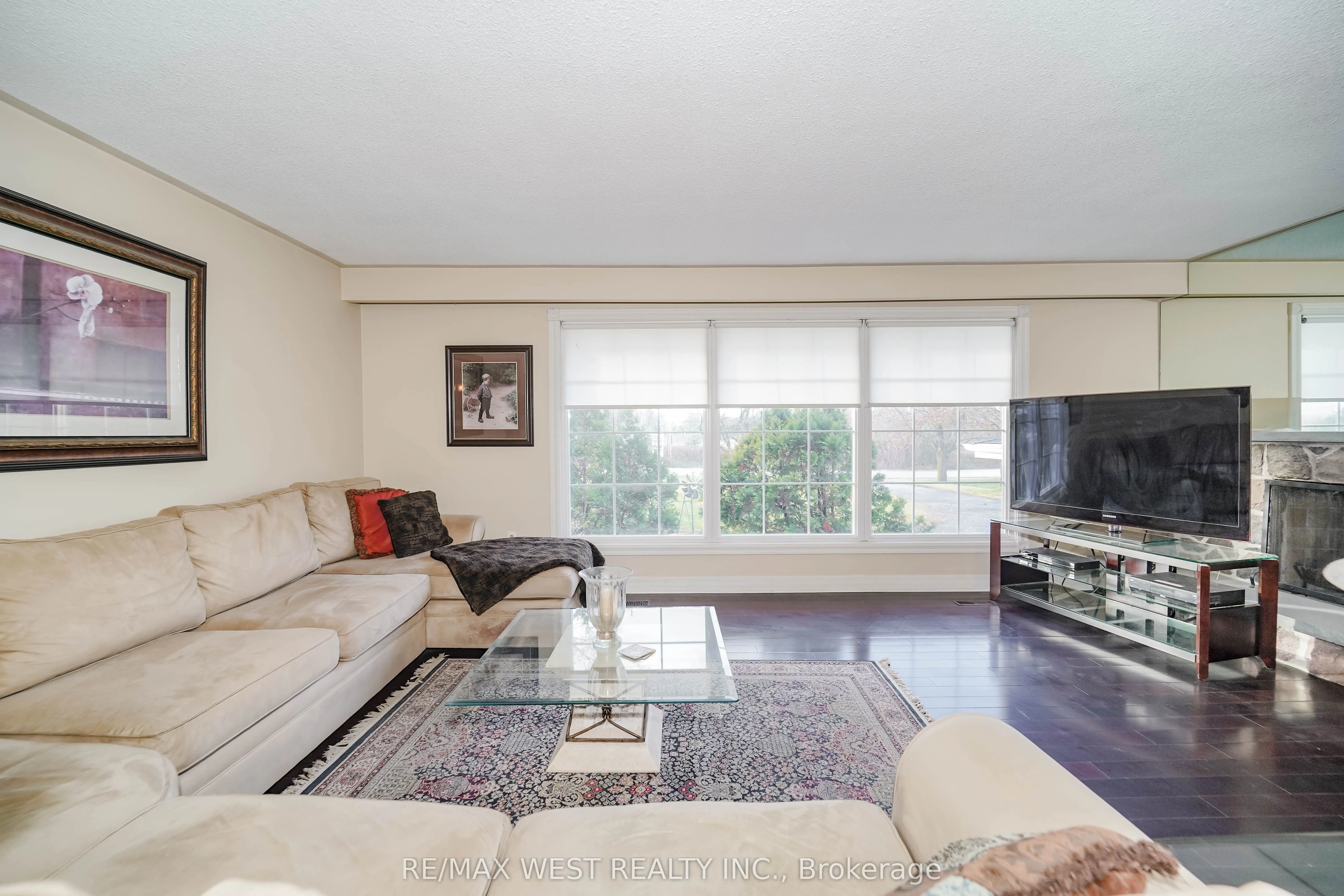 5949 Concession 6 Road