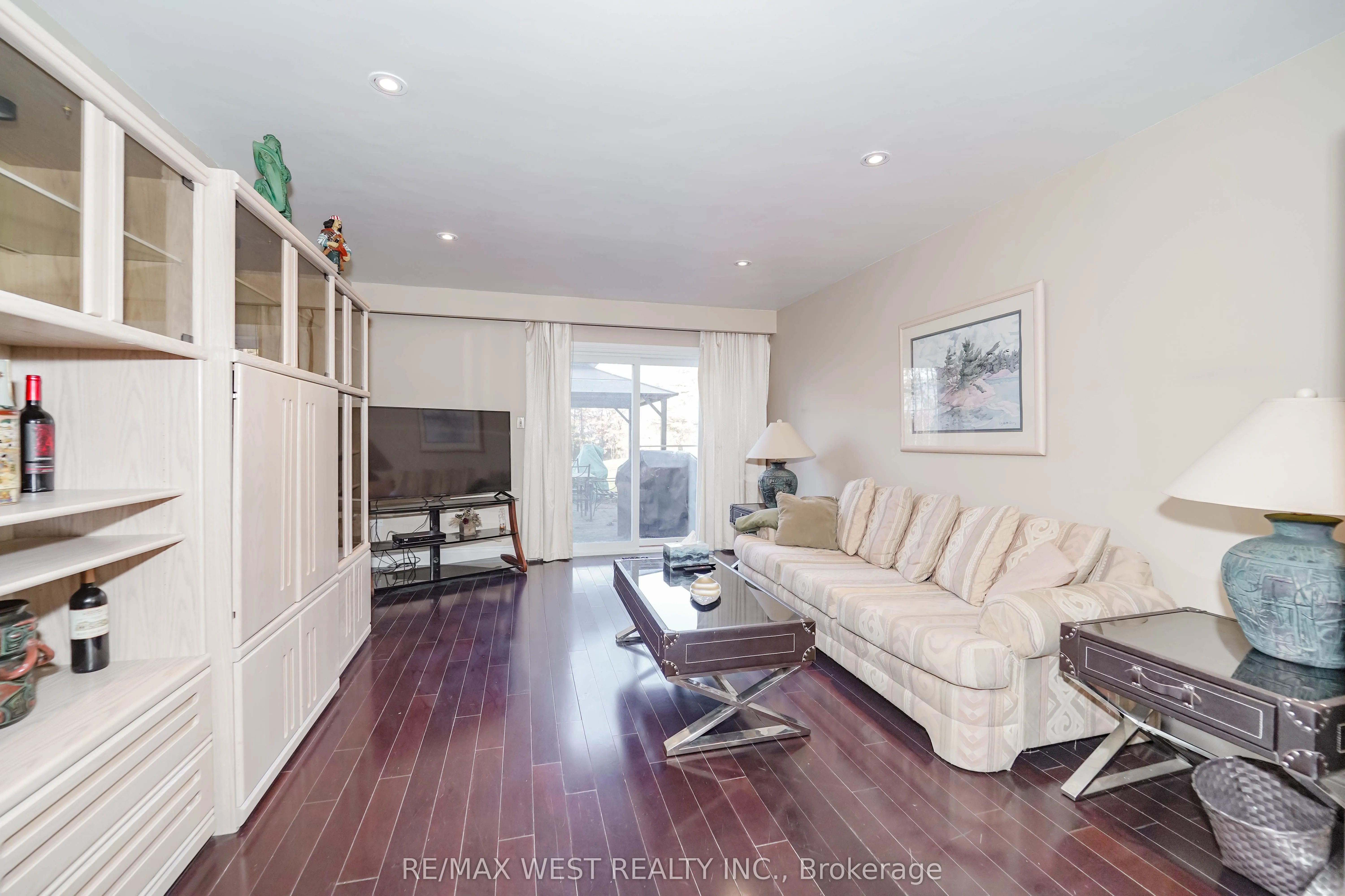 5949 Concession 6 Road