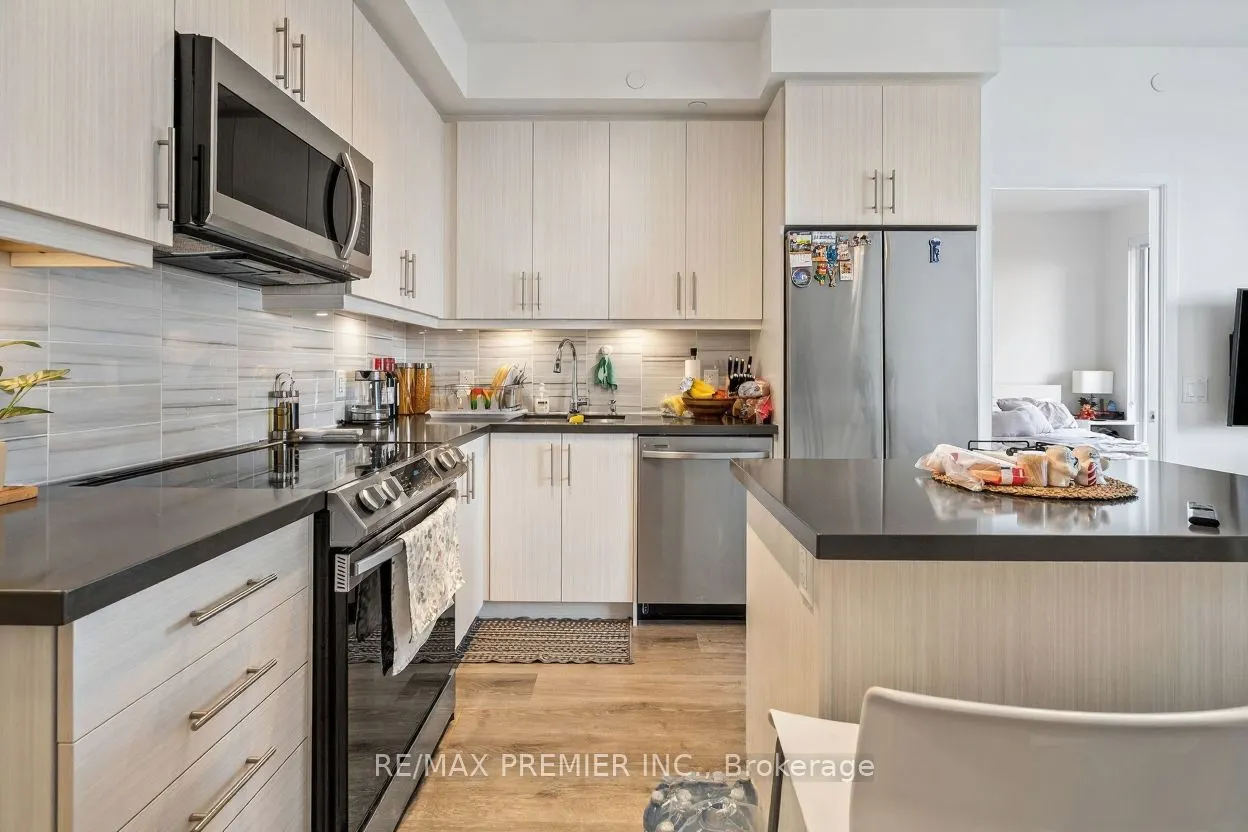 95 Oneida Crescent, #1704