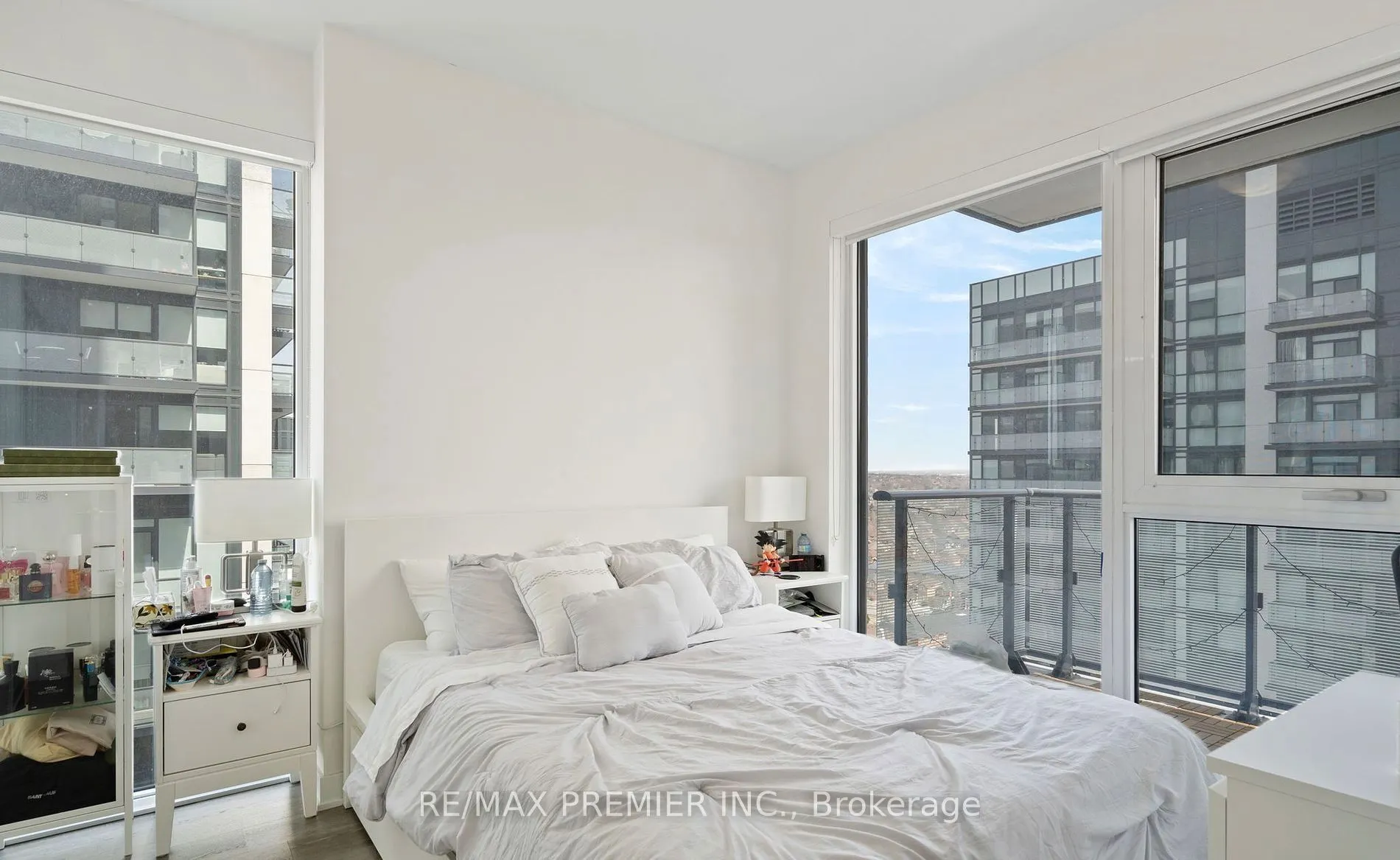 95 Oneida Crescent, #1704