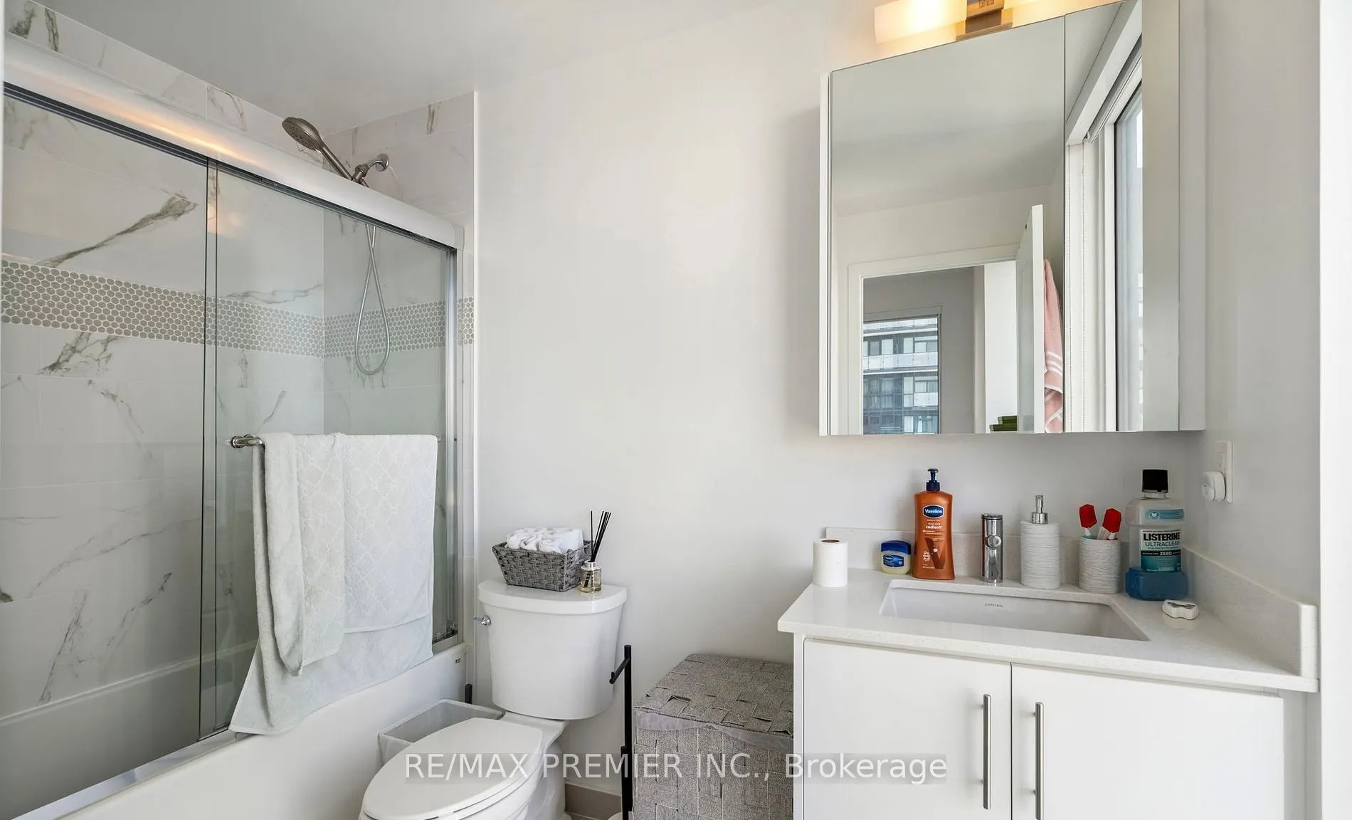 95 Oneida Crescent, #1704