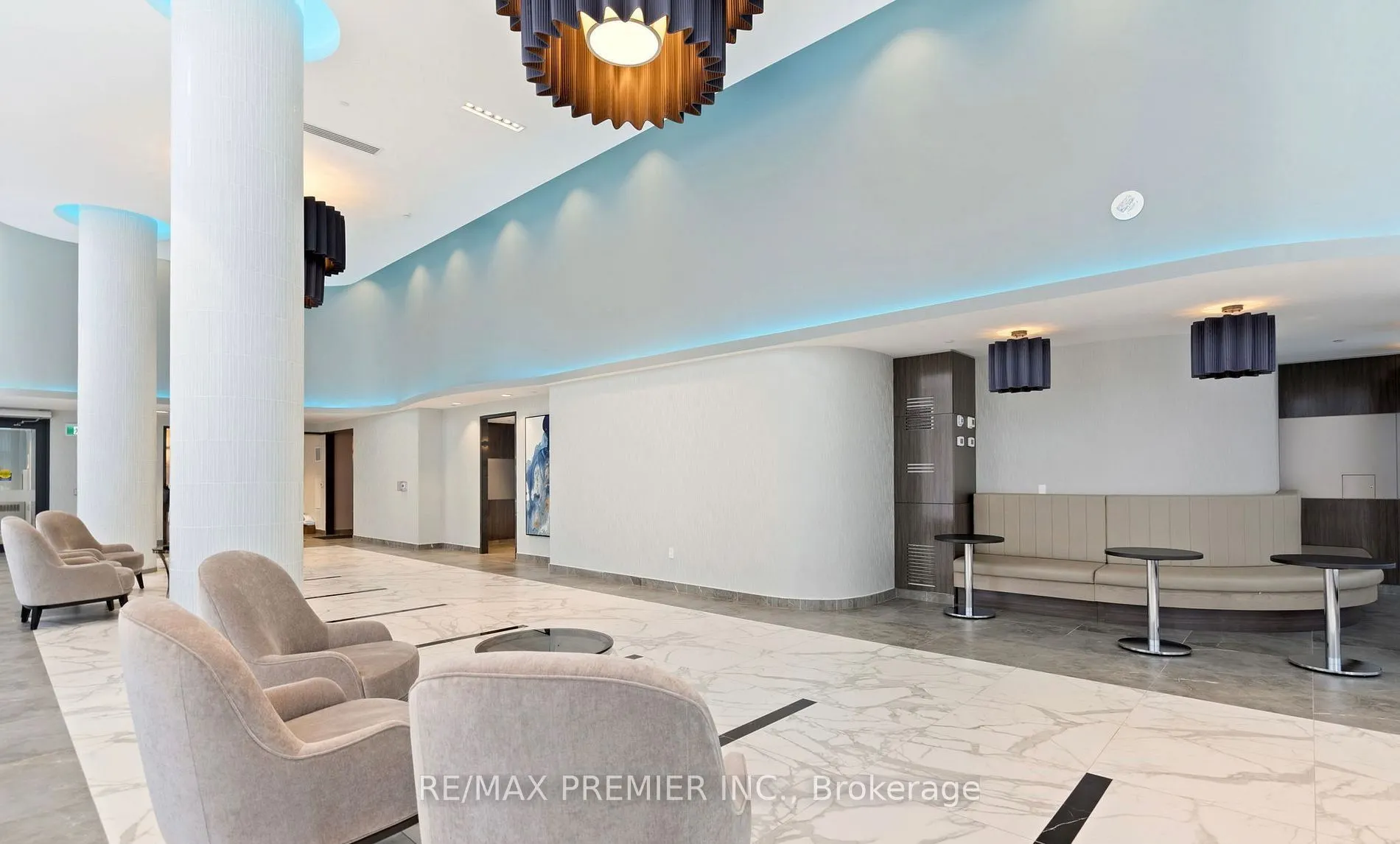 95 Oneida Crescent, #1704