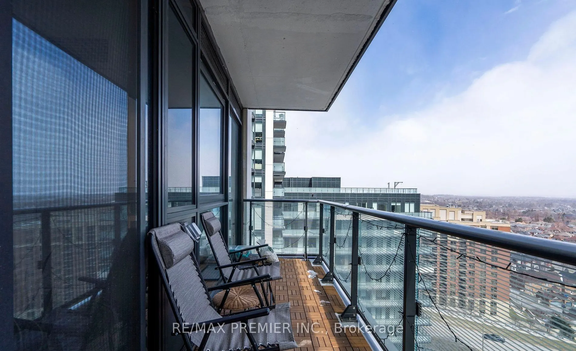 95 Oneida Crescent, #1704