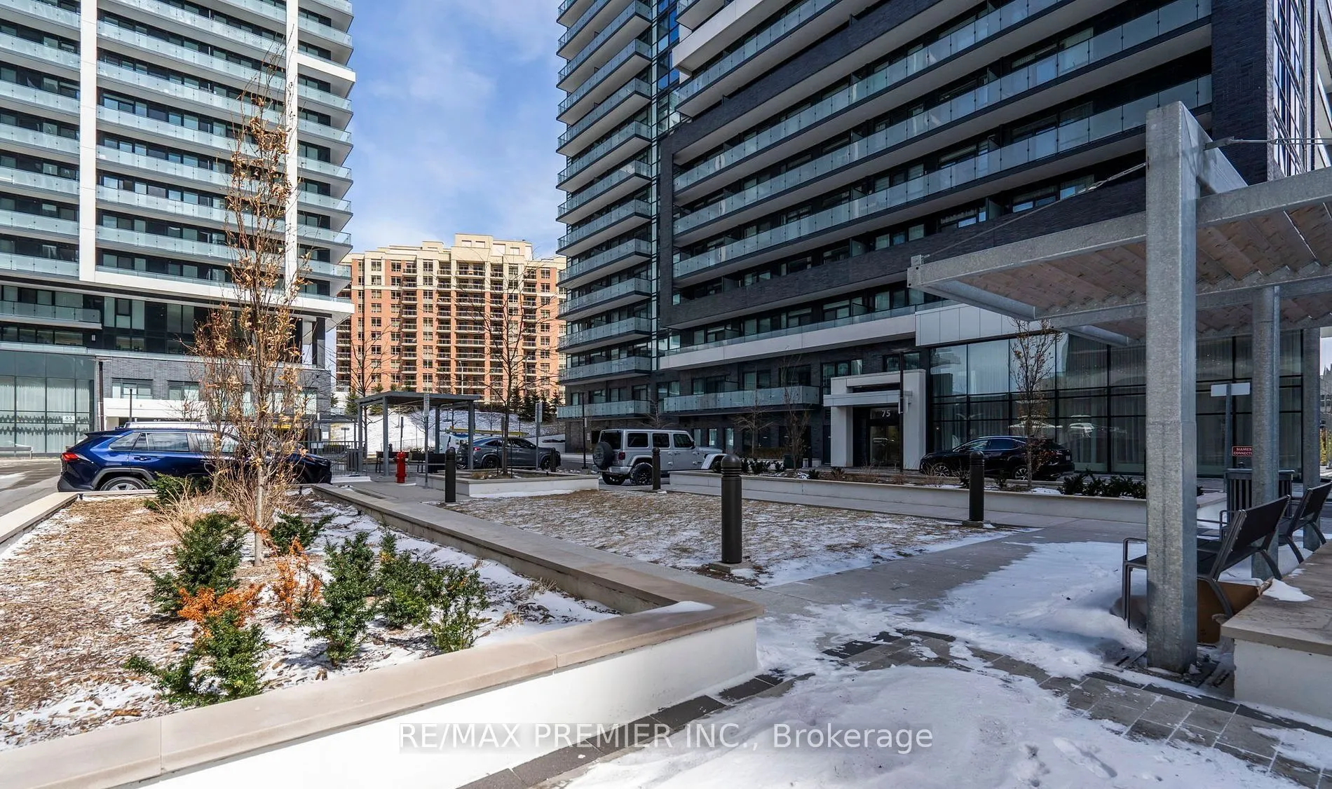 95 Oneida Crescent, #1704