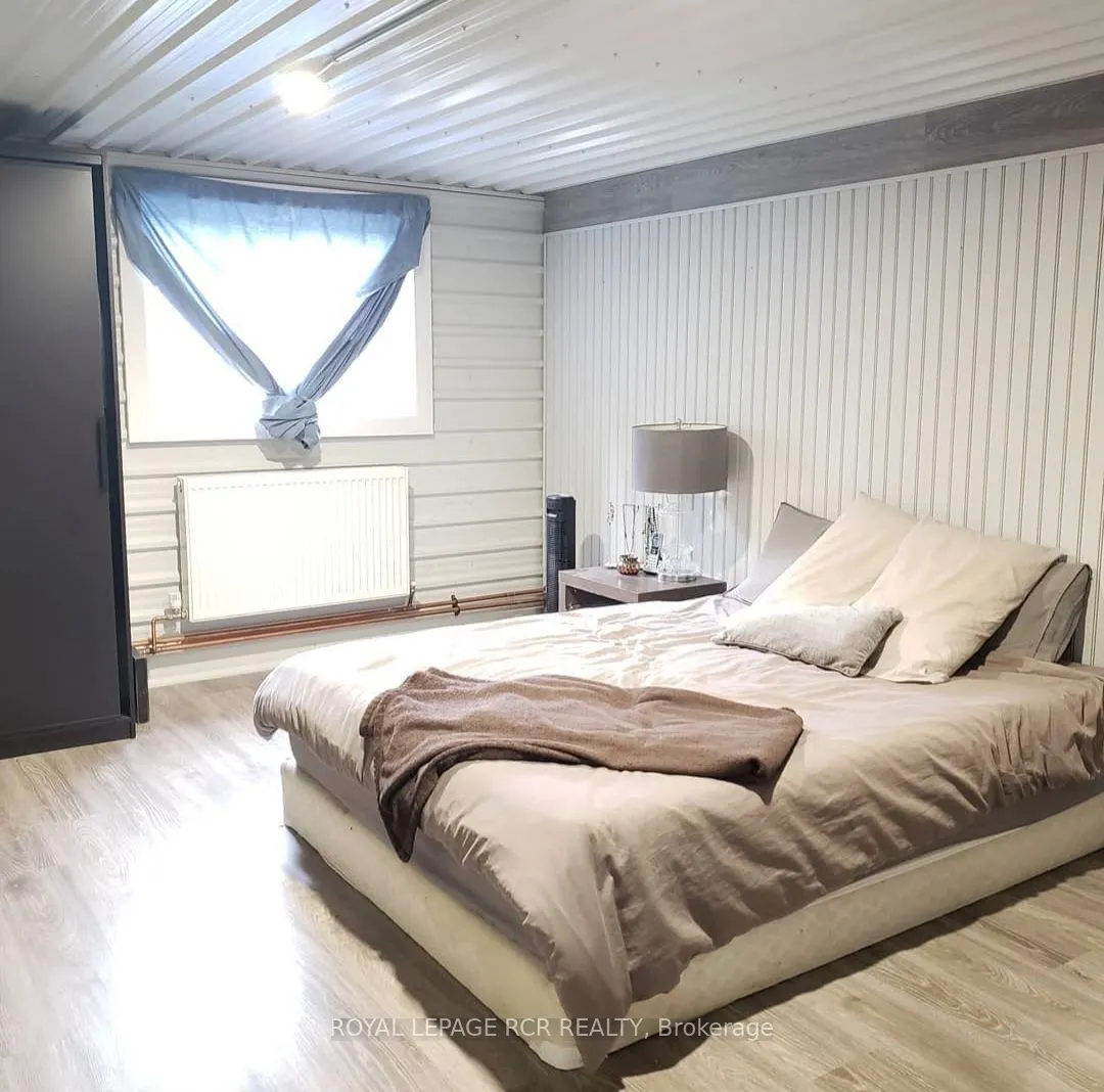 341 Queensville Side Road