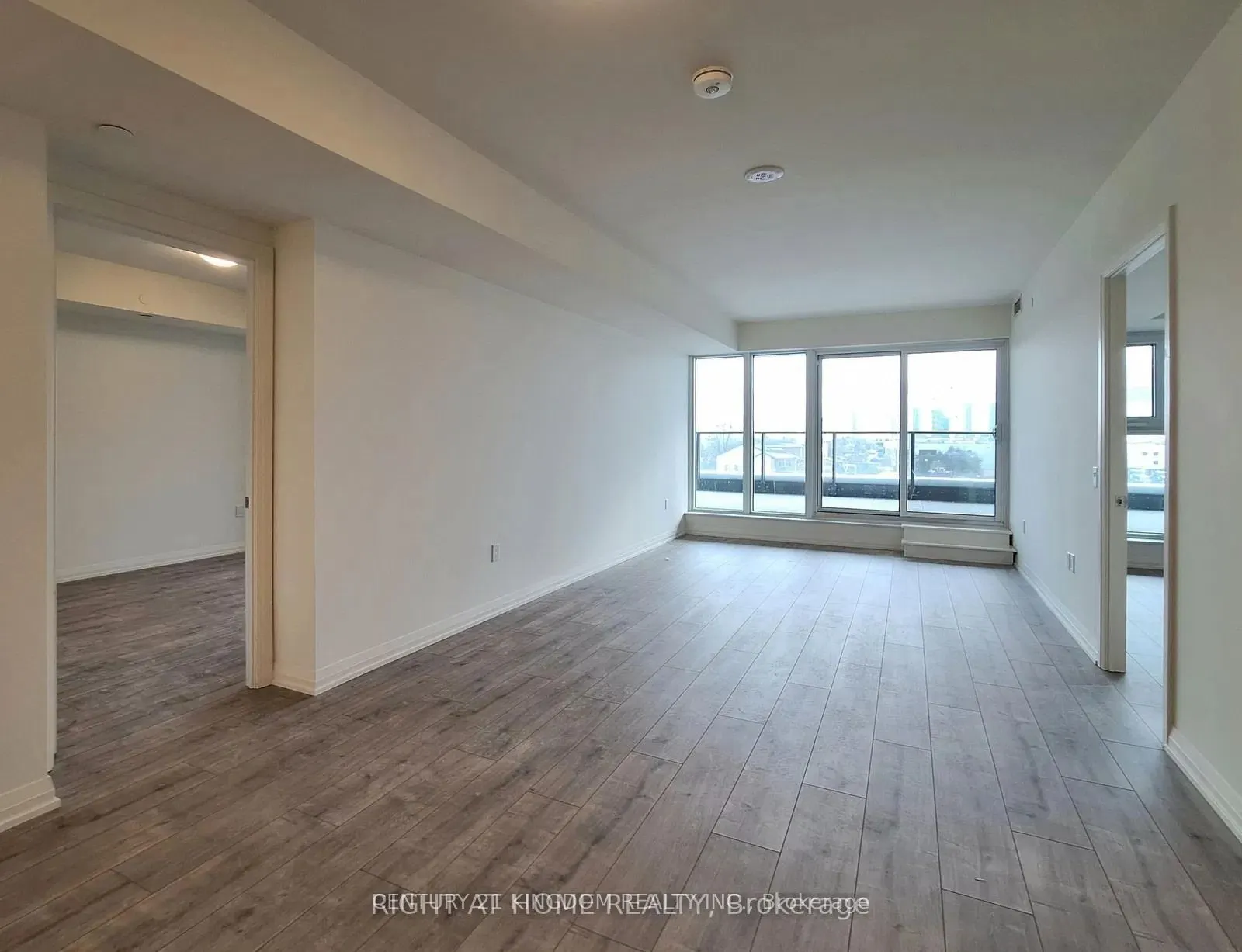 8960 Jane Street, #434