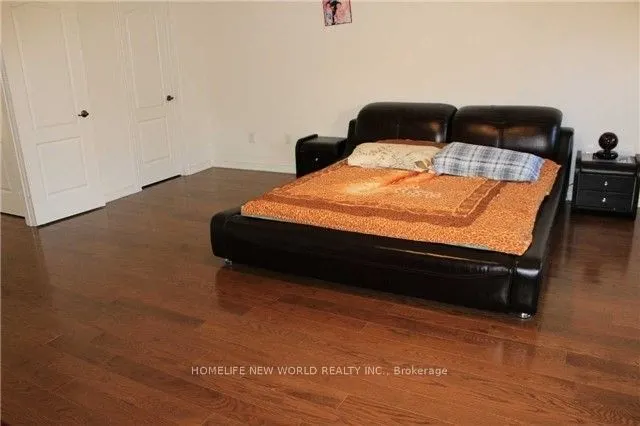 64 Thomas Foster Street