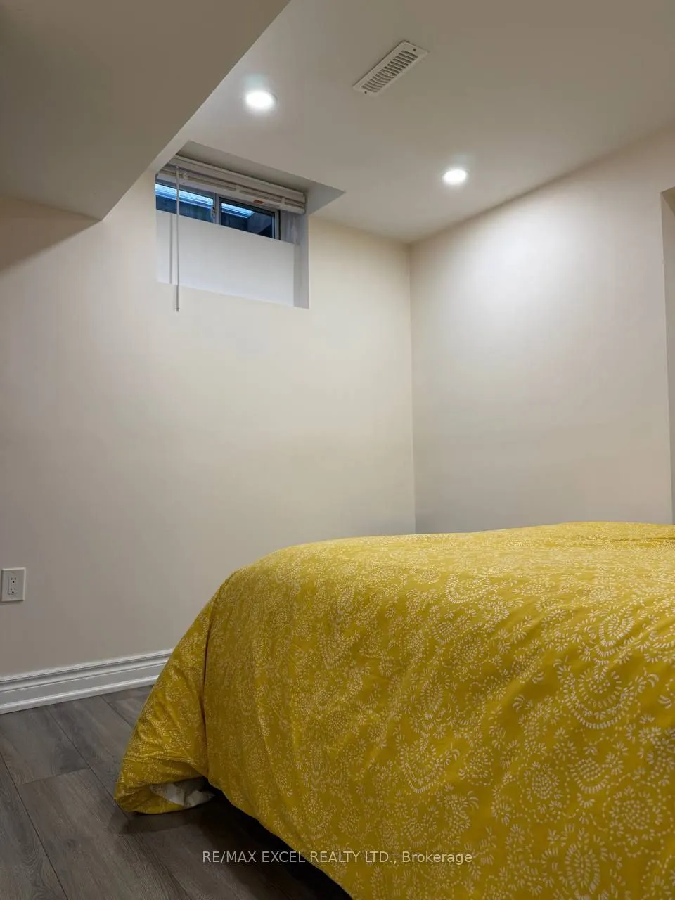 106 Stephenson Crescent, #BASEMENT