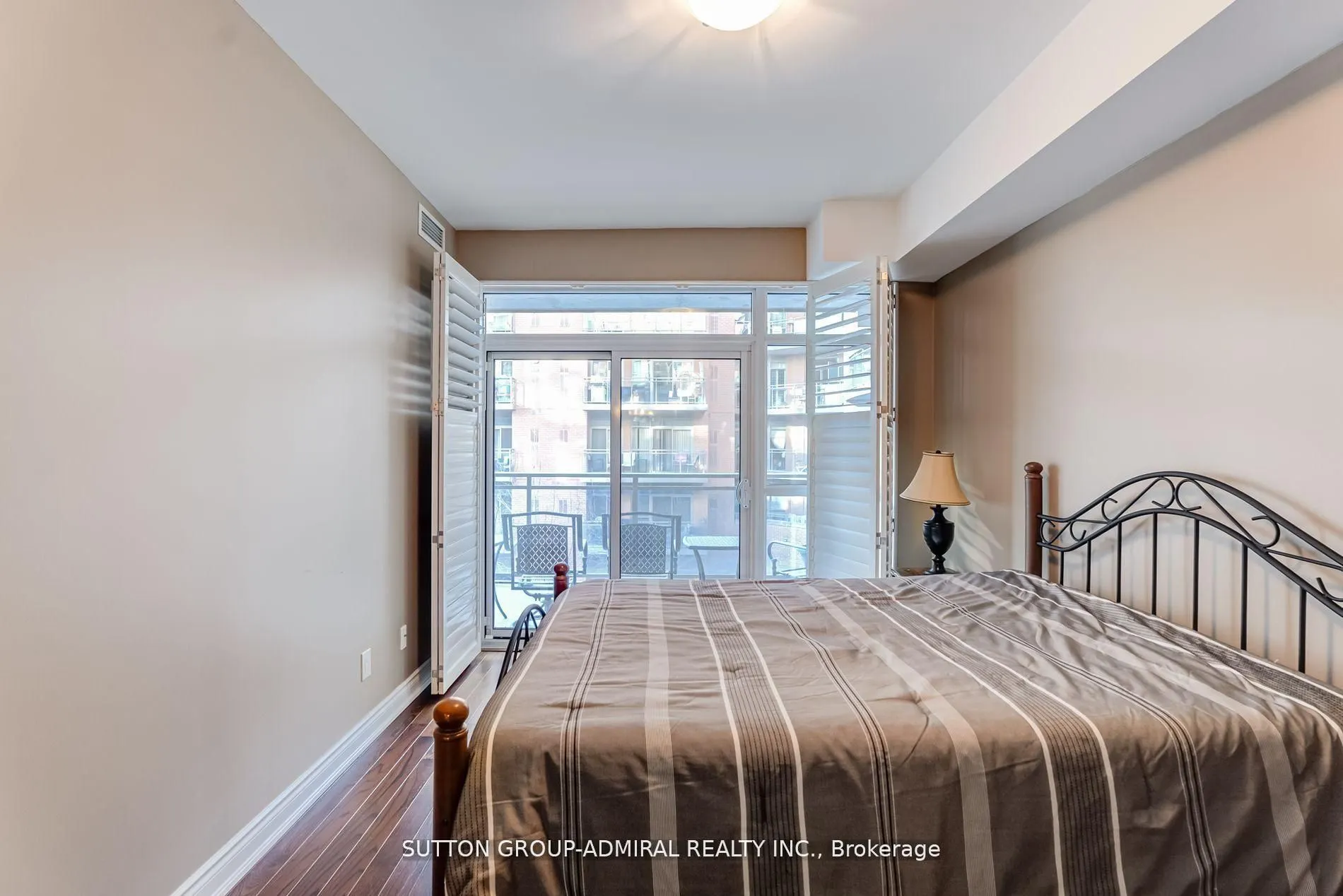 281 Woodbridge Avenue, #342