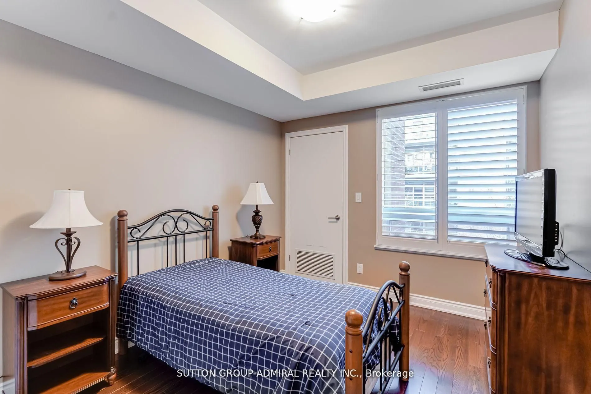 281 Woodbridge Avenue, #342