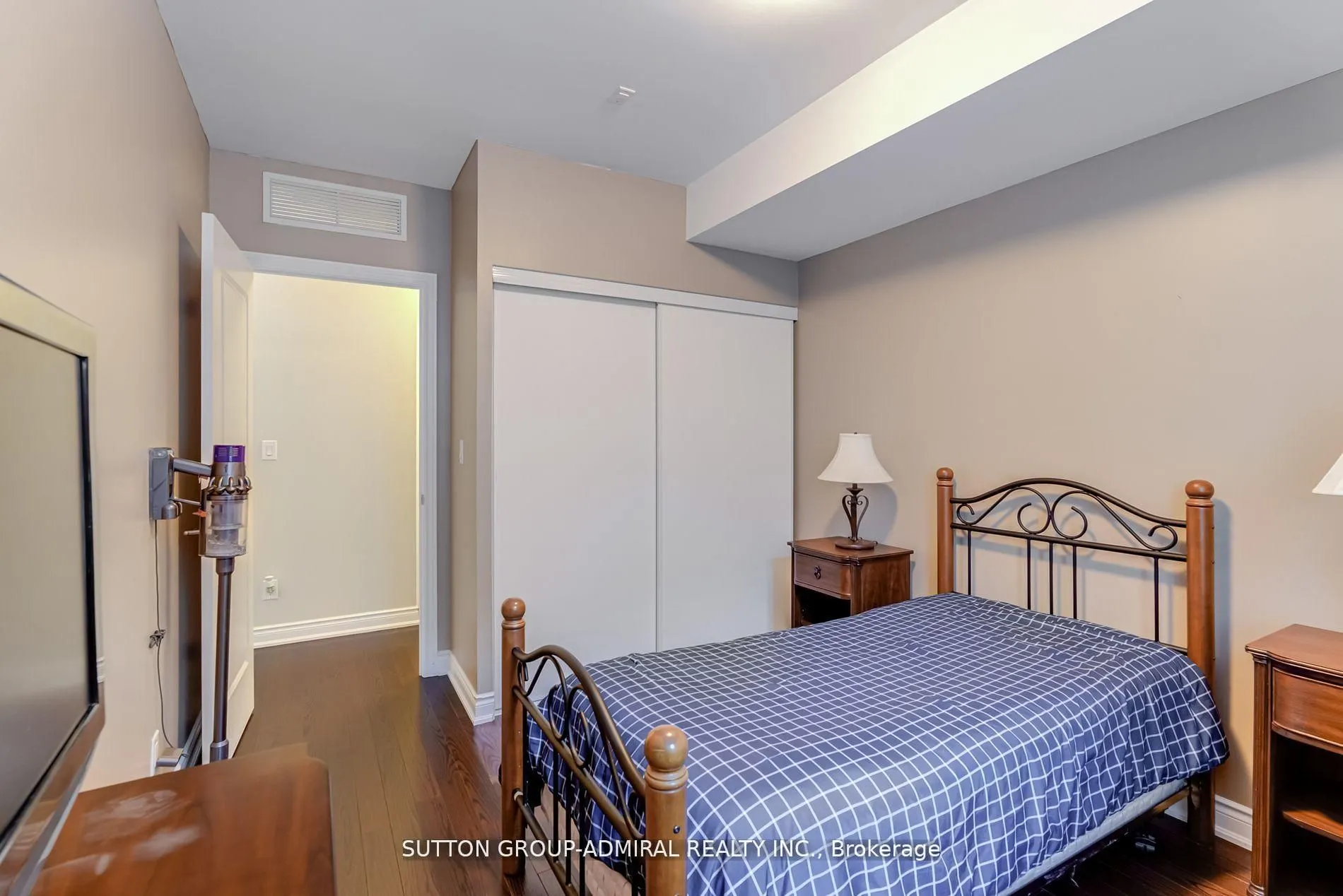 281 Woodbridge Avenue, #342