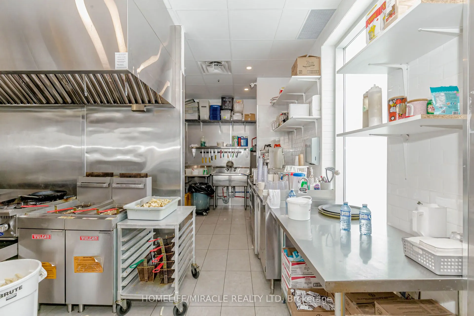 1840 Major Mackenzie Drive, #6 & 7