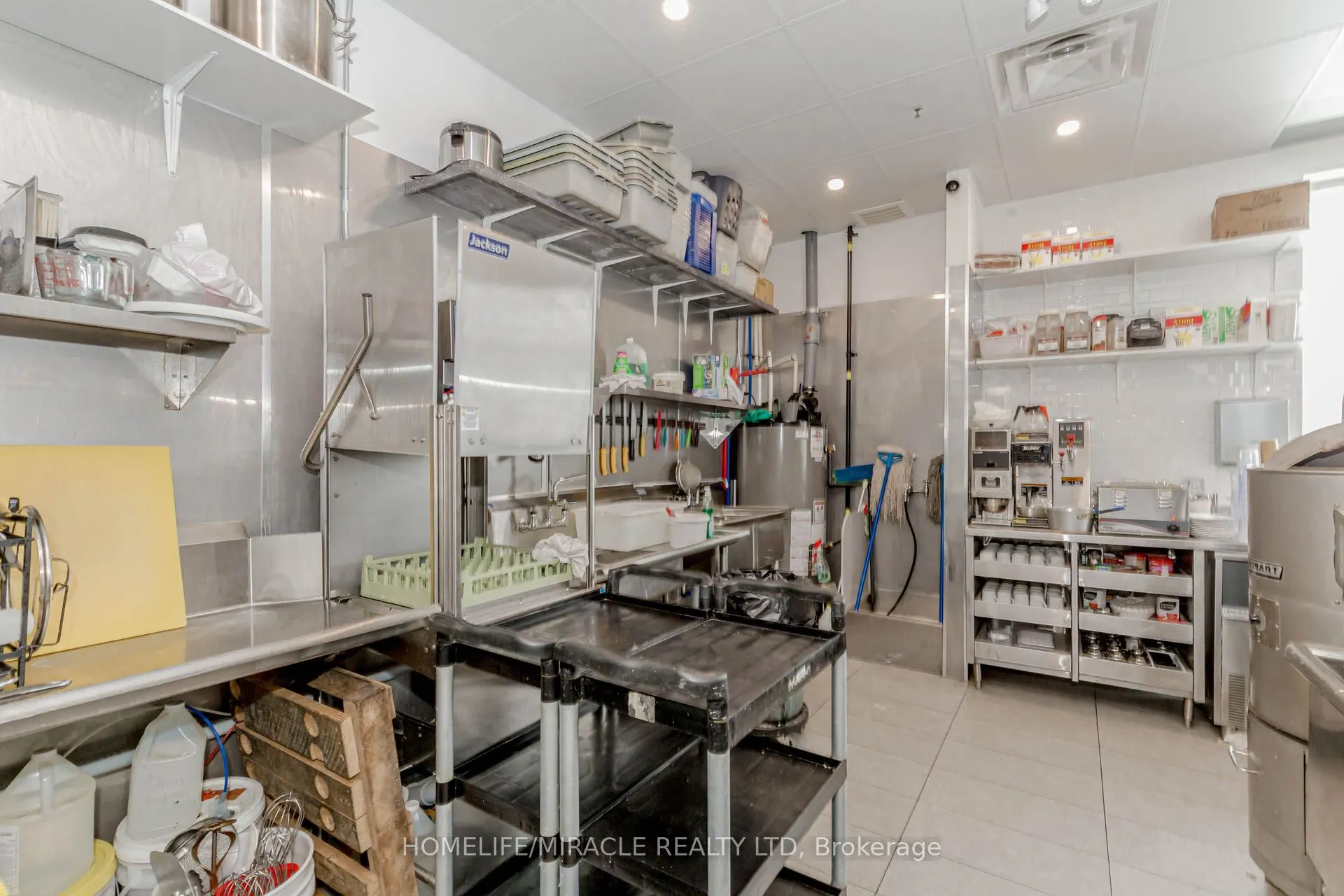 1840 Major Mackenzie Drive, #6 & 7