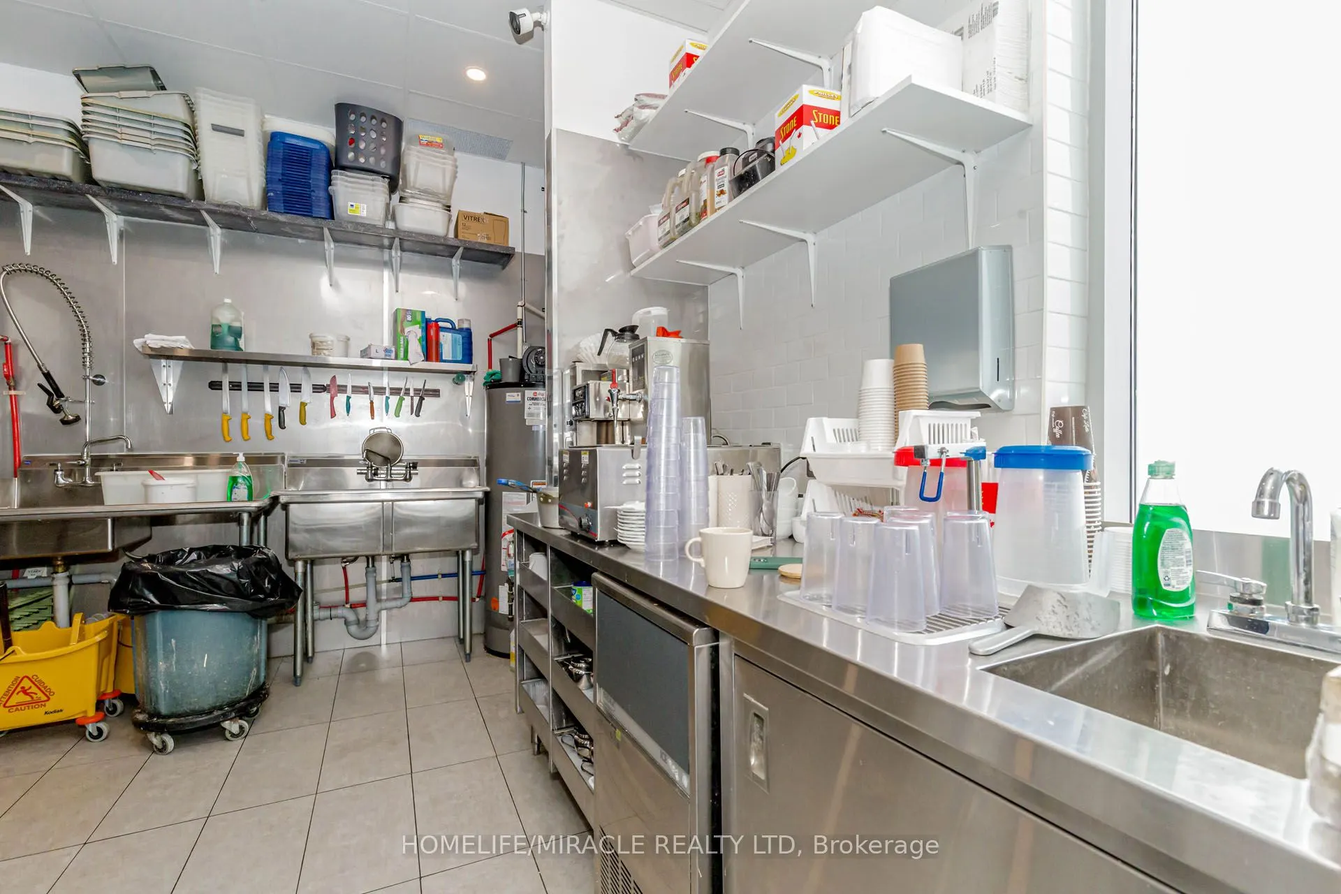 1840 Major Mackenzie Drive, #6 & 7