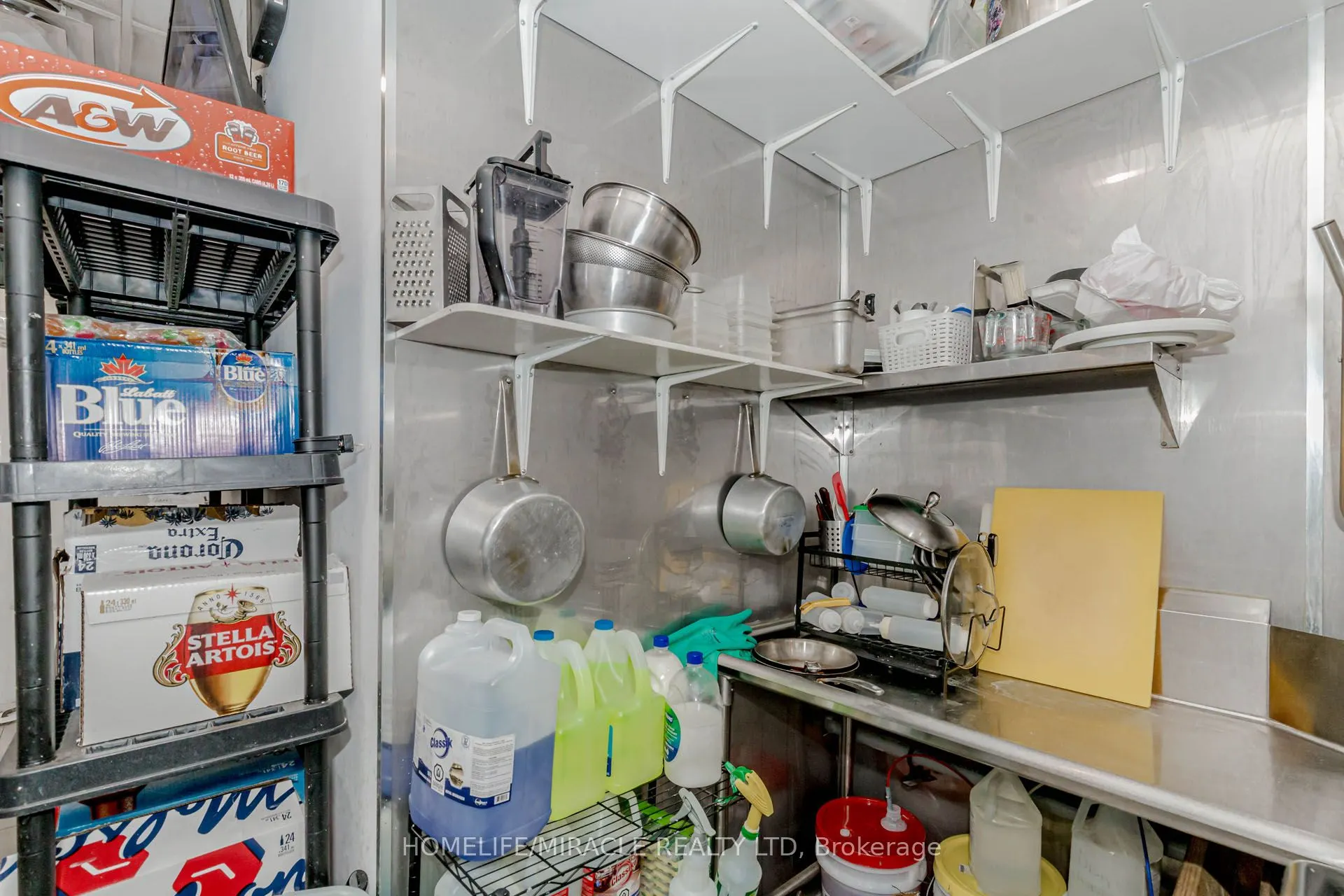 1840 Major Mackenzie Drive, #6 & 7