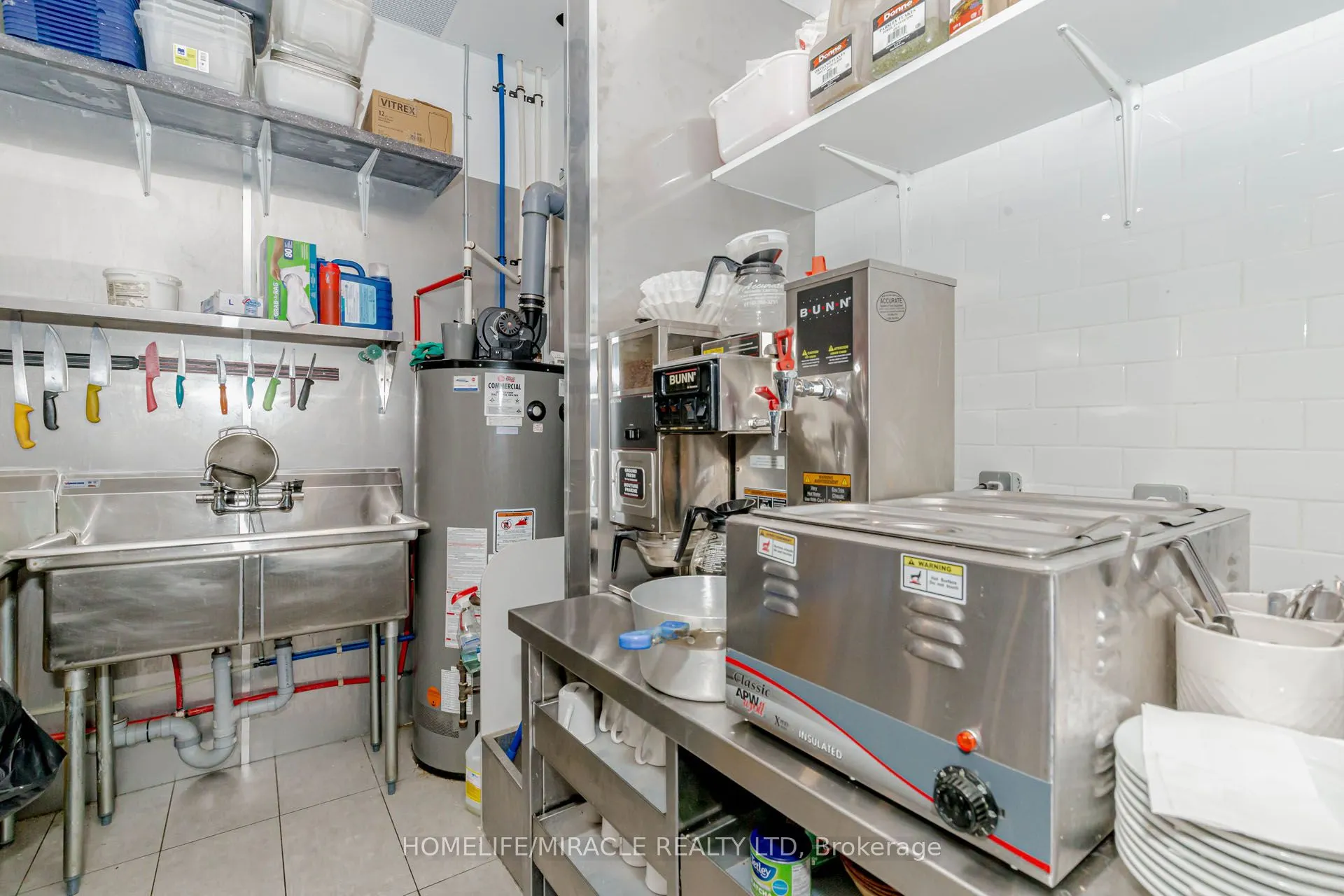 1840 Major Mackenzie Drive, #6 & 7