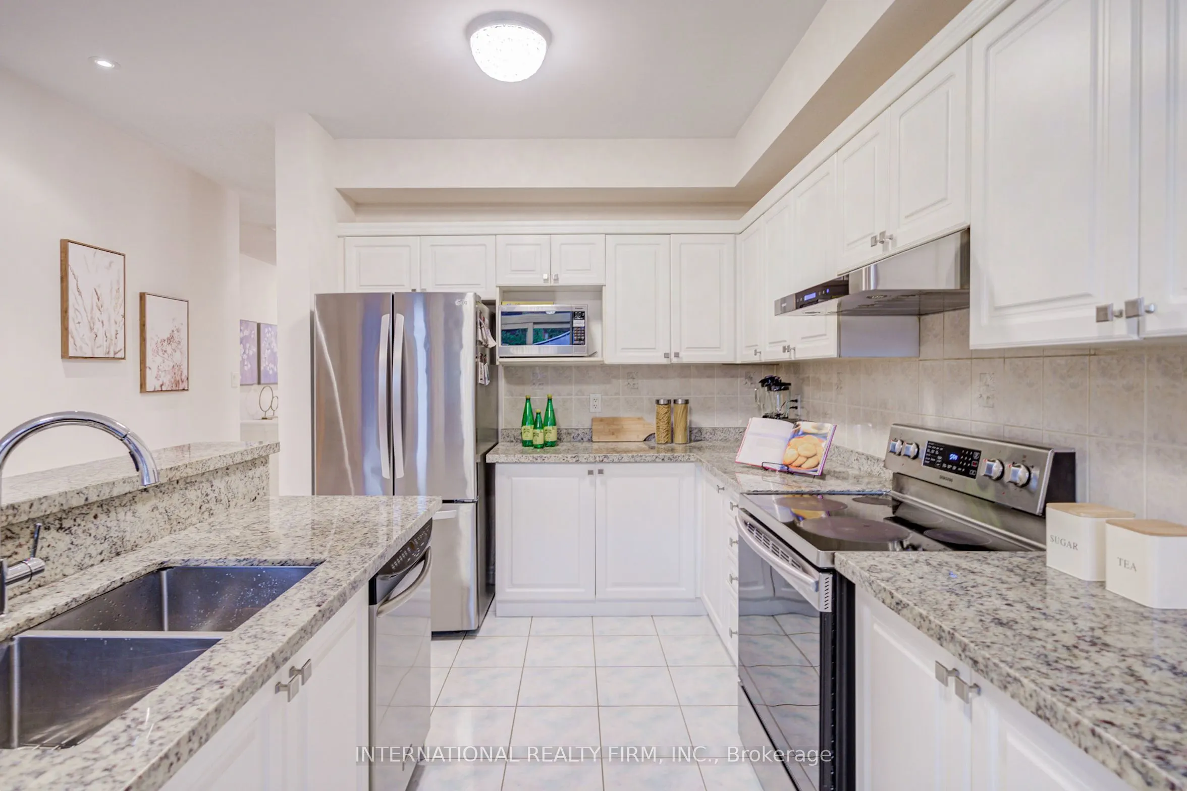 77 Saint James Avenue