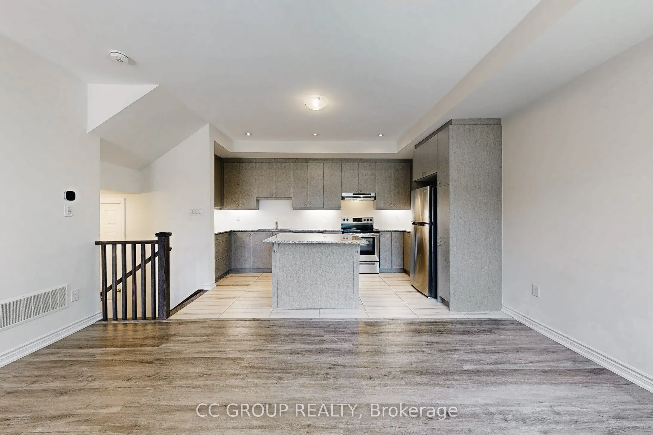 30 Thomas Frisby Jr Crescent