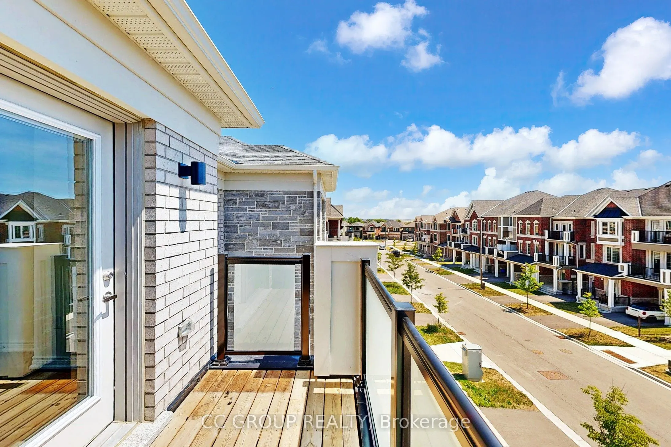 30 Thomas Frisby Jr Crescent