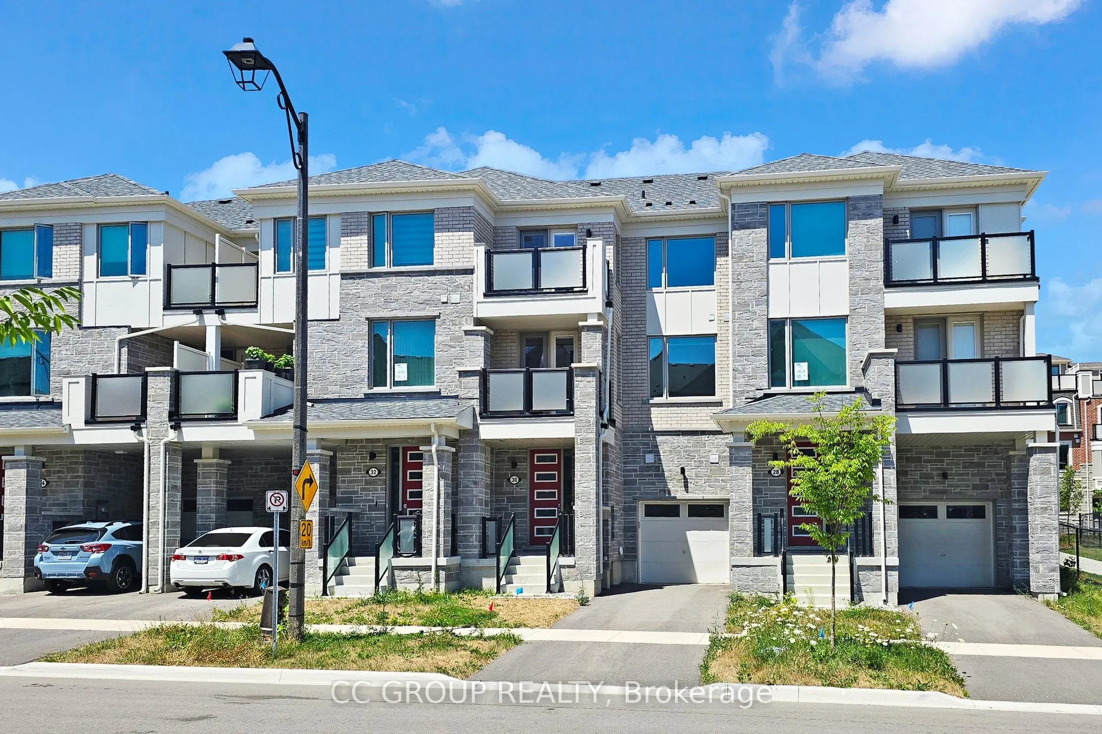 30 Thomas Frisby Jr Crescent