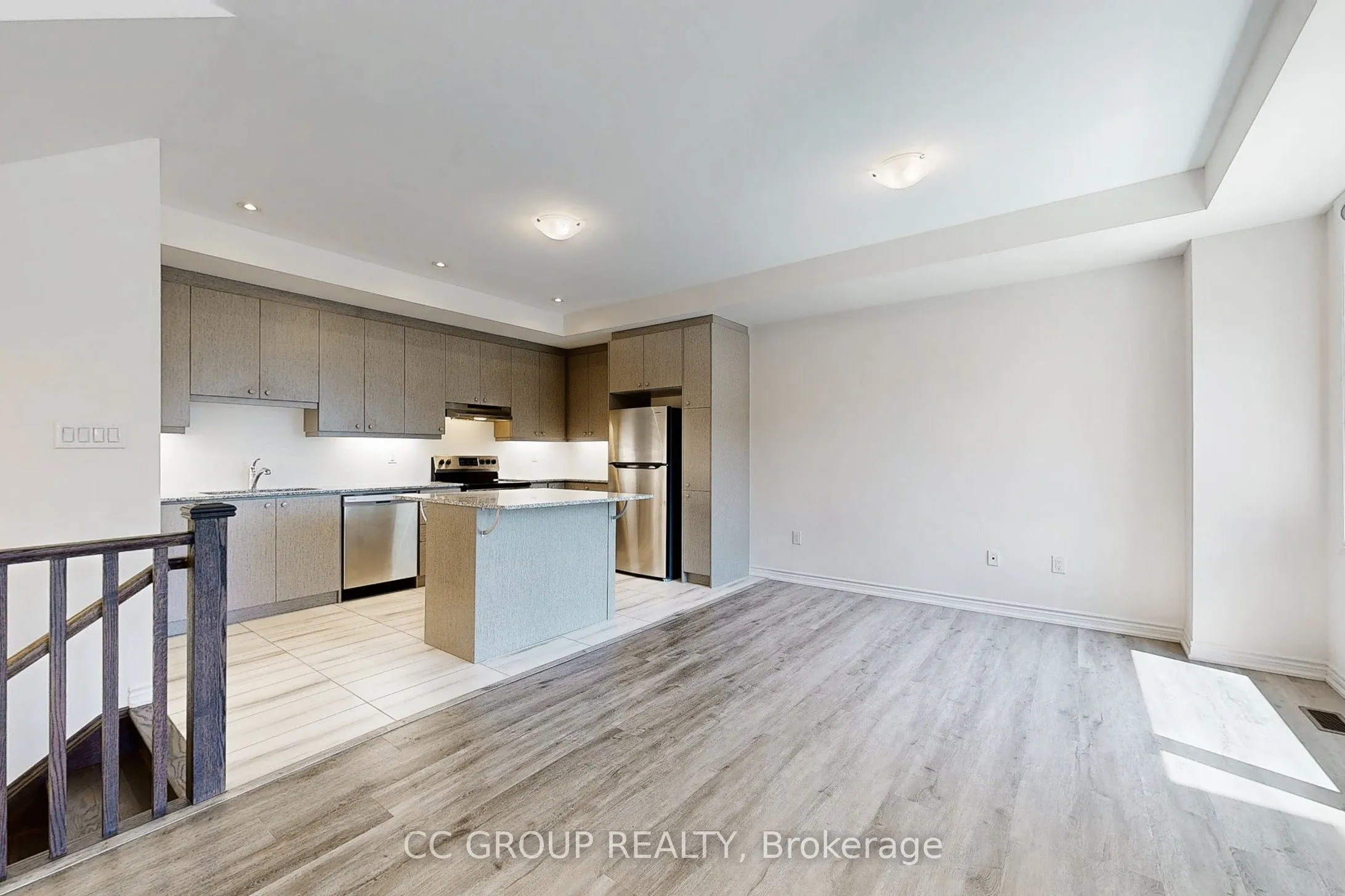 30 Thomas Frisby Jr Crescent