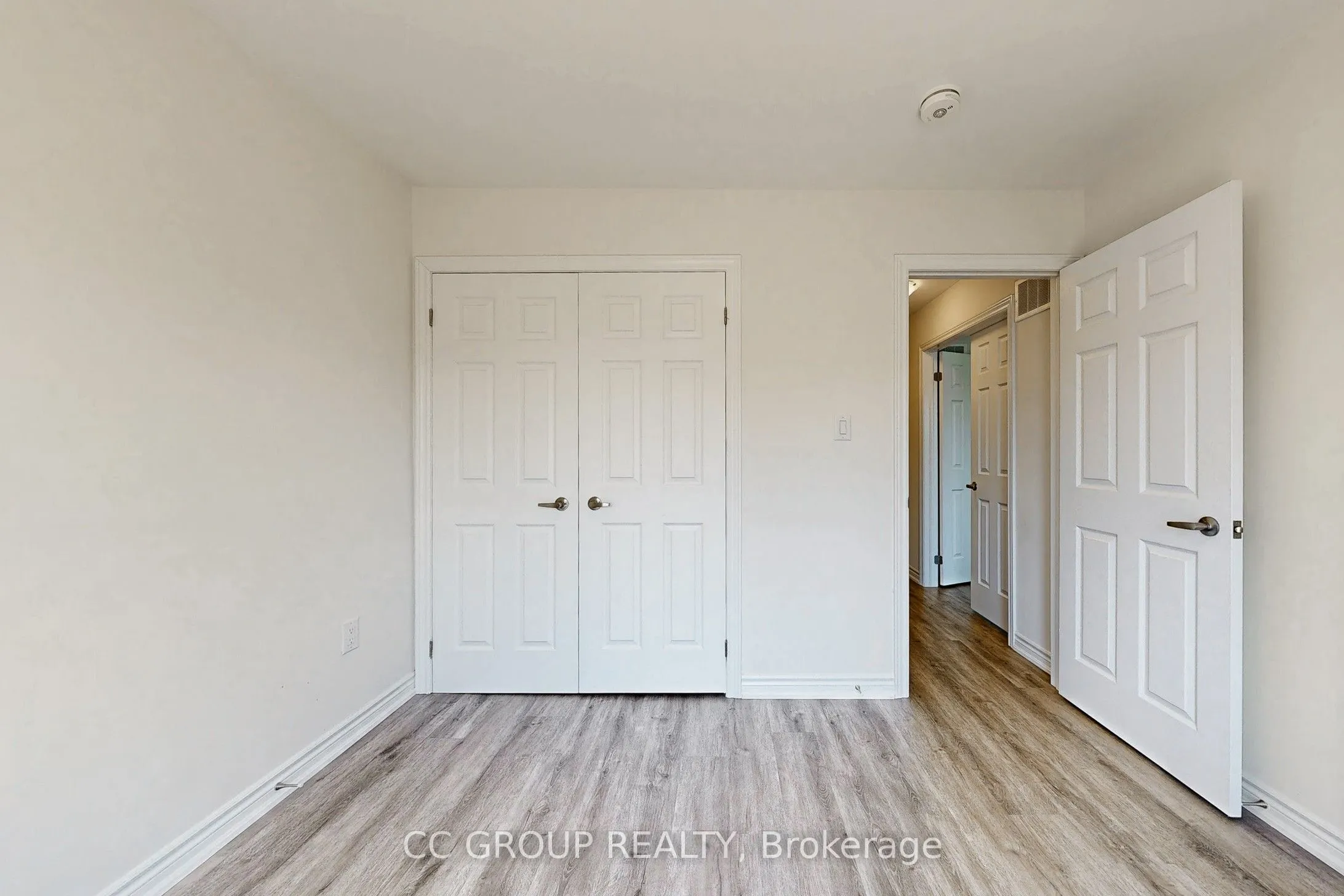 30 Thomas Frisby Jr Crescent