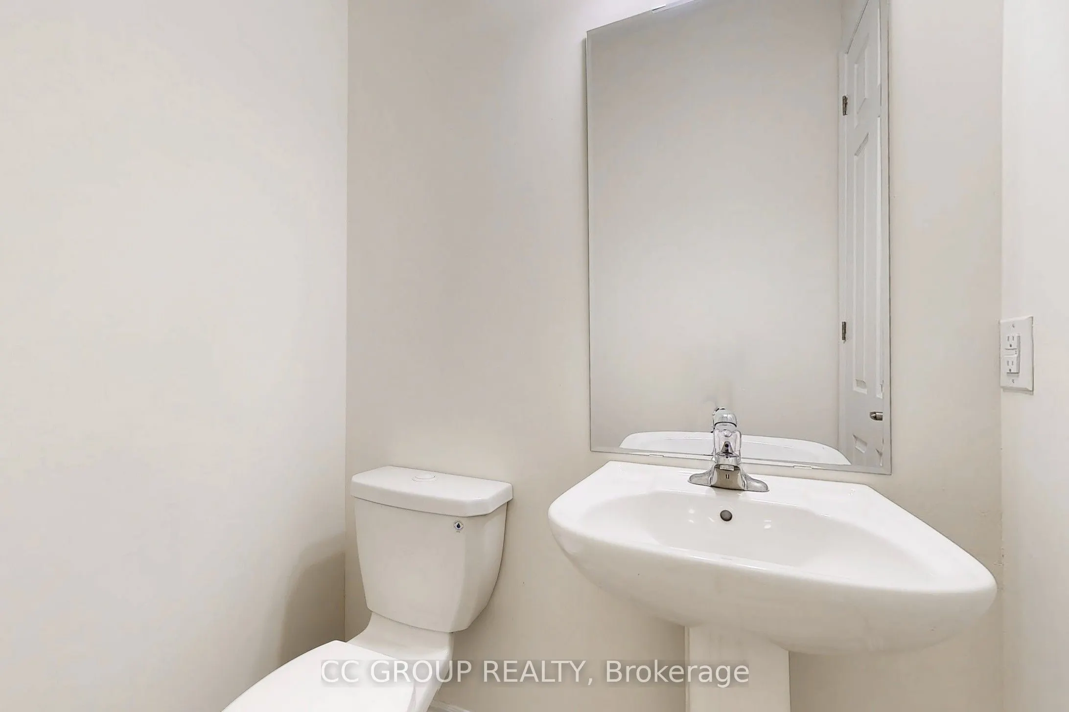 30 Thomas Frisby Jr Crescent