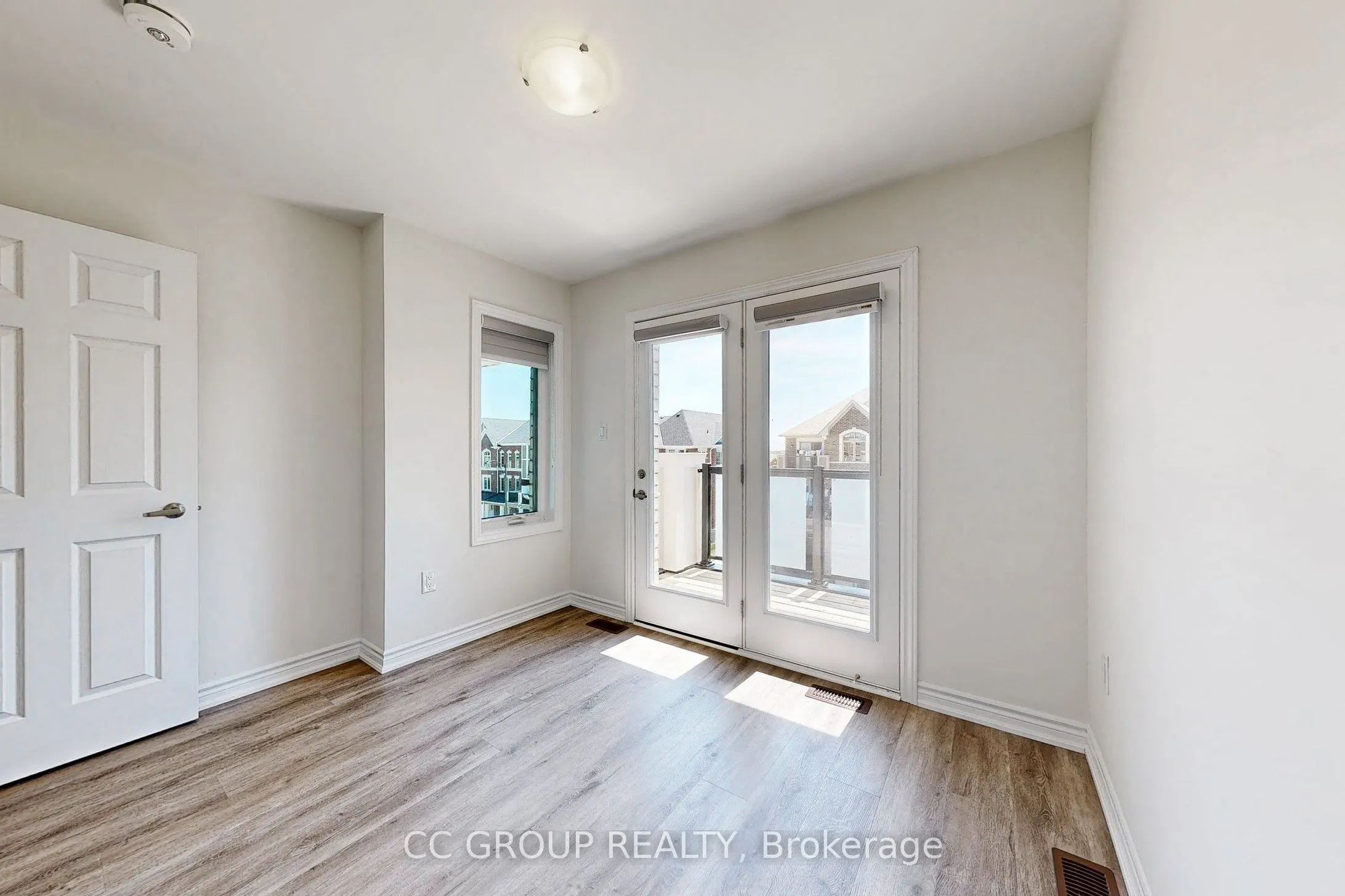 30 Thomas Frisby Jr Crescent